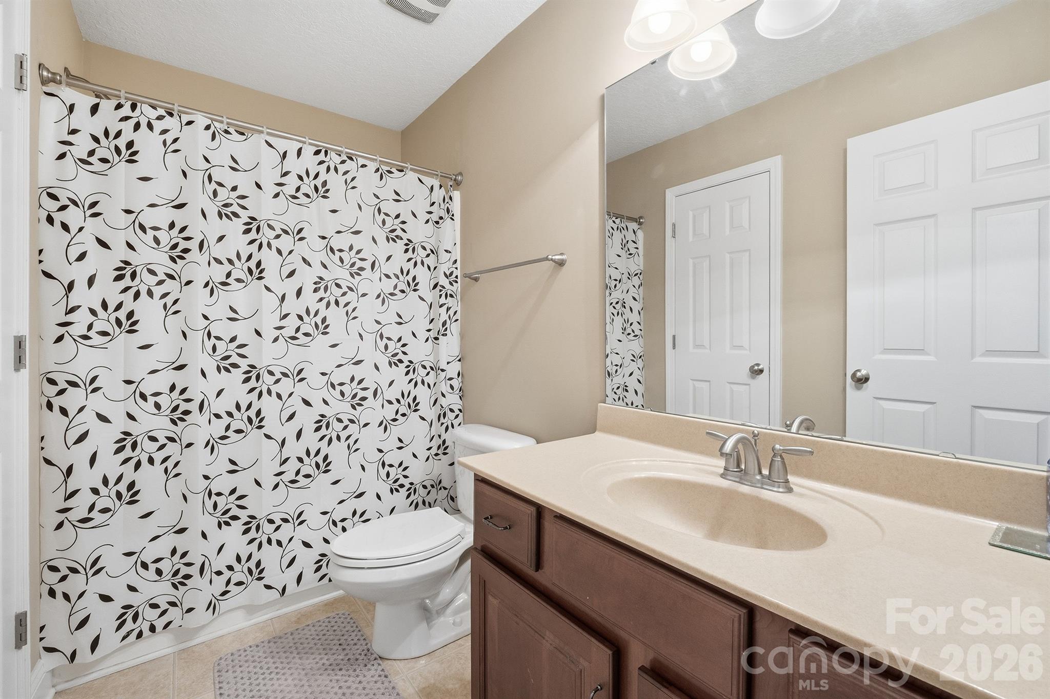 516 Shady Oaks Drive Property Photo 31