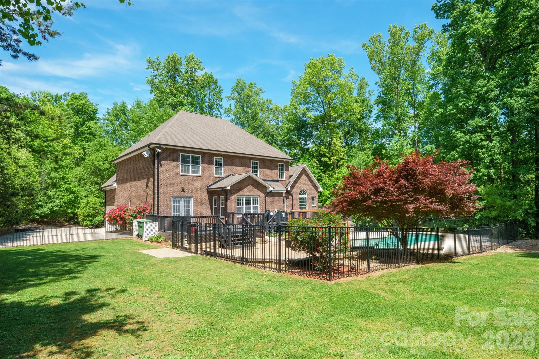 516 Shady Oaks Drive Property Photo 39