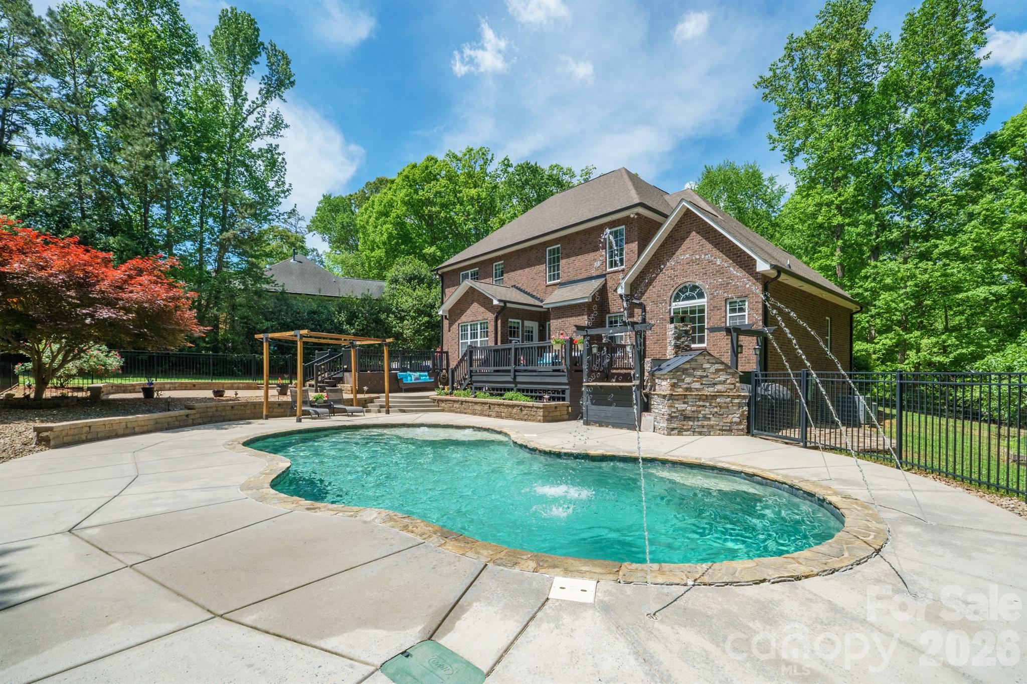 516 Shady Oaks Drive Property Photo 40