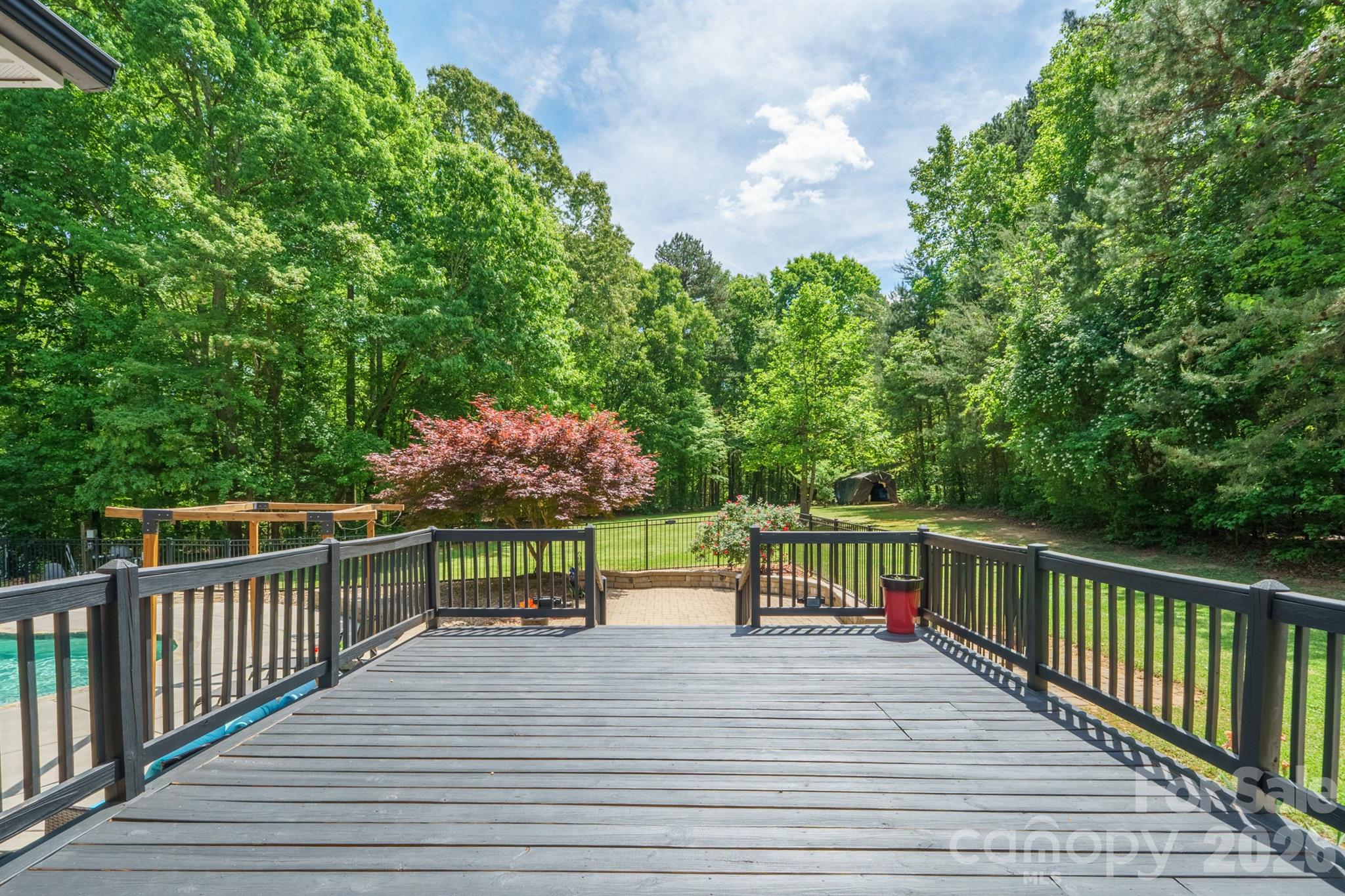 516 Shady Oaks Drive Property Photo 44