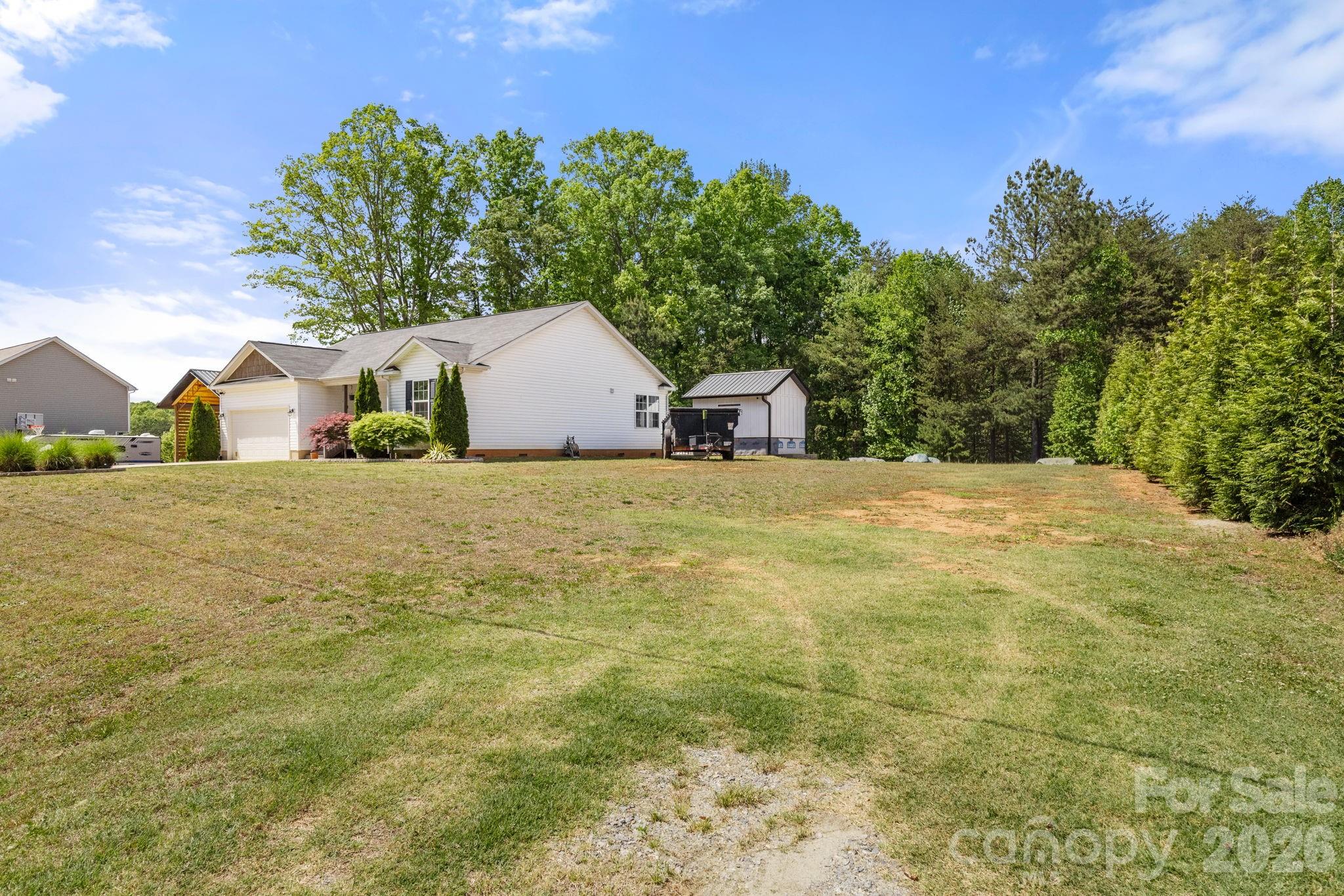 7172 Rolling Hills Drive Property Photo 6