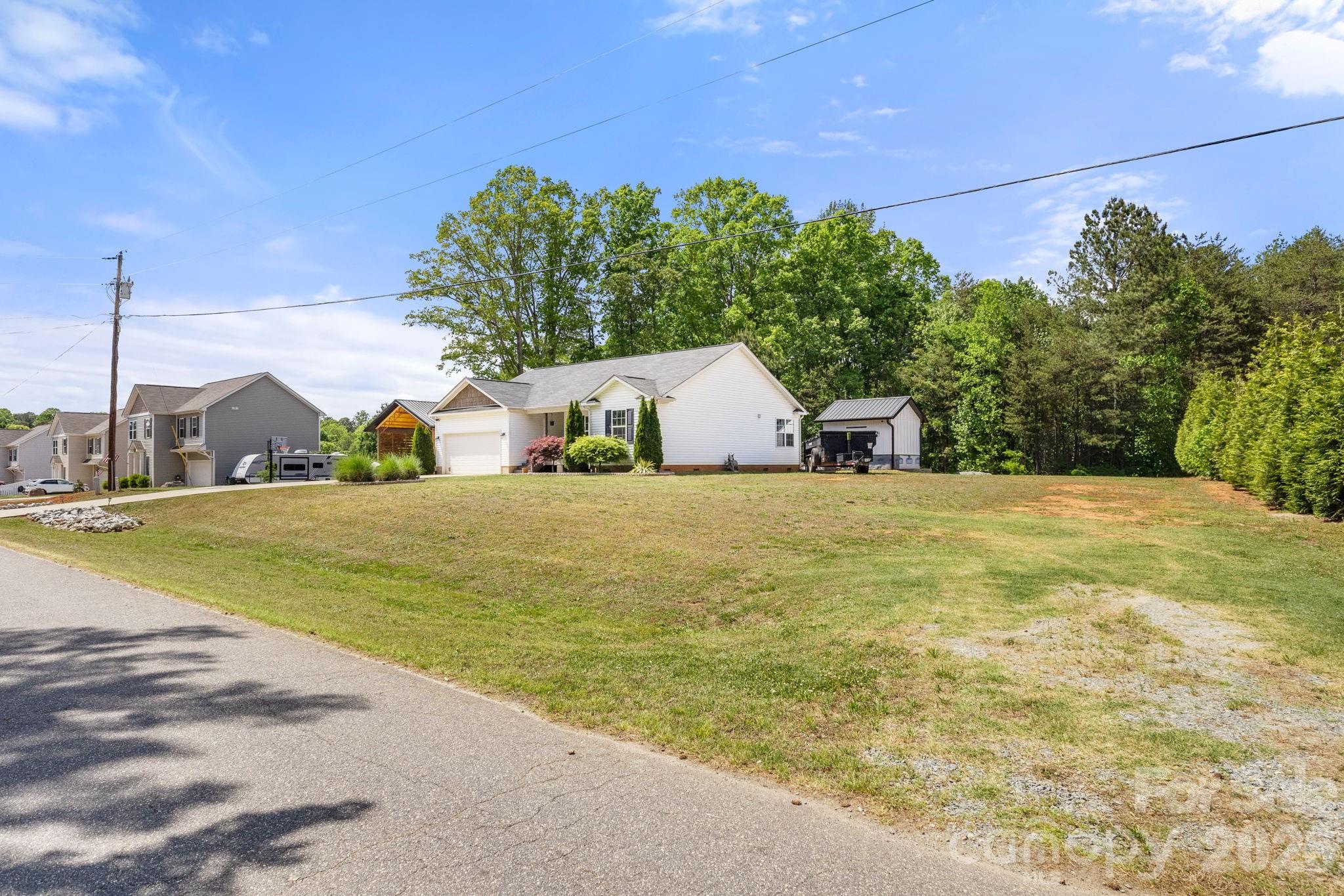 7172 Rolling Hills Drive Property Photo 7