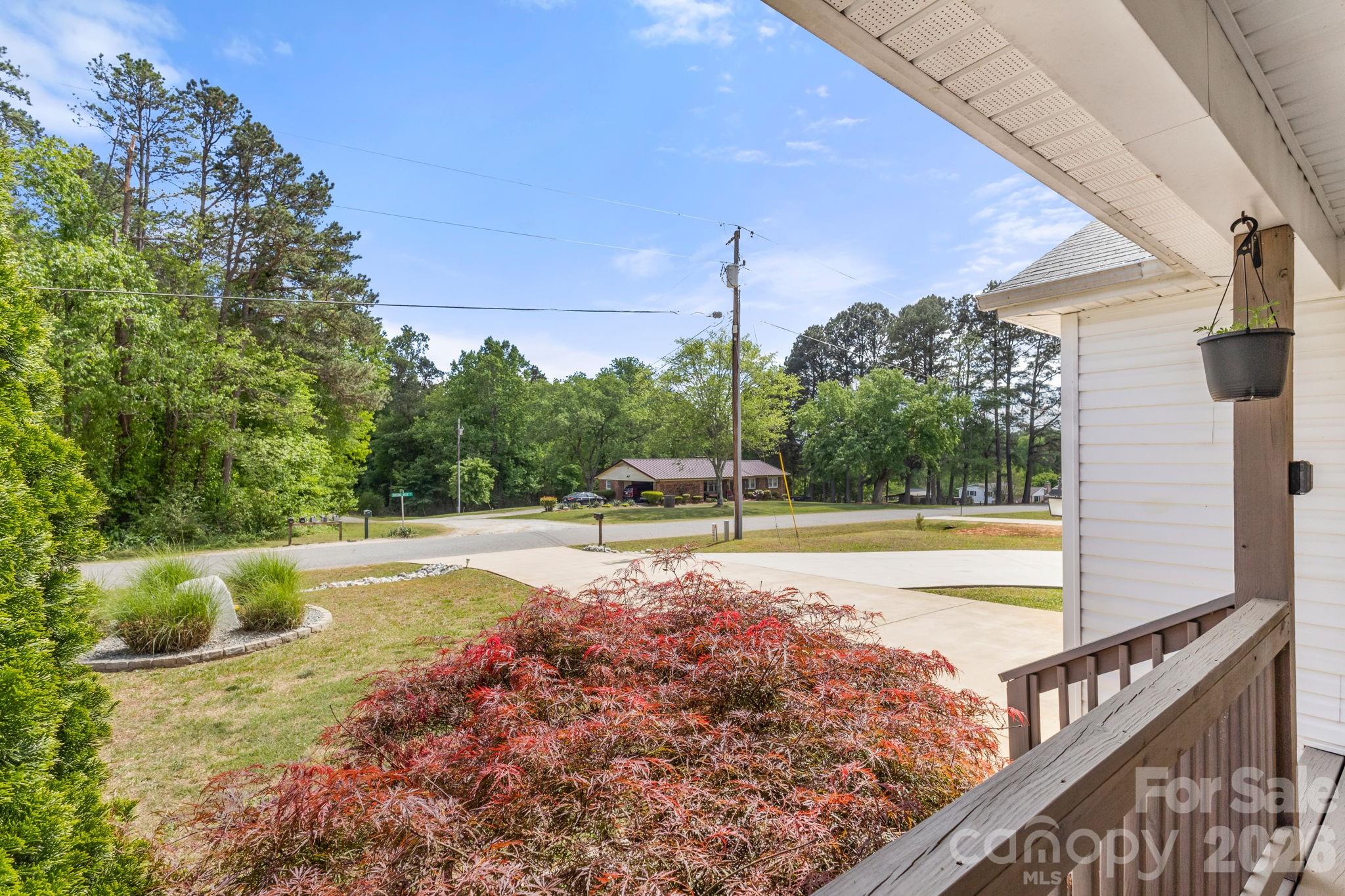 7172 Rolling Hills Drive Property Photo 8