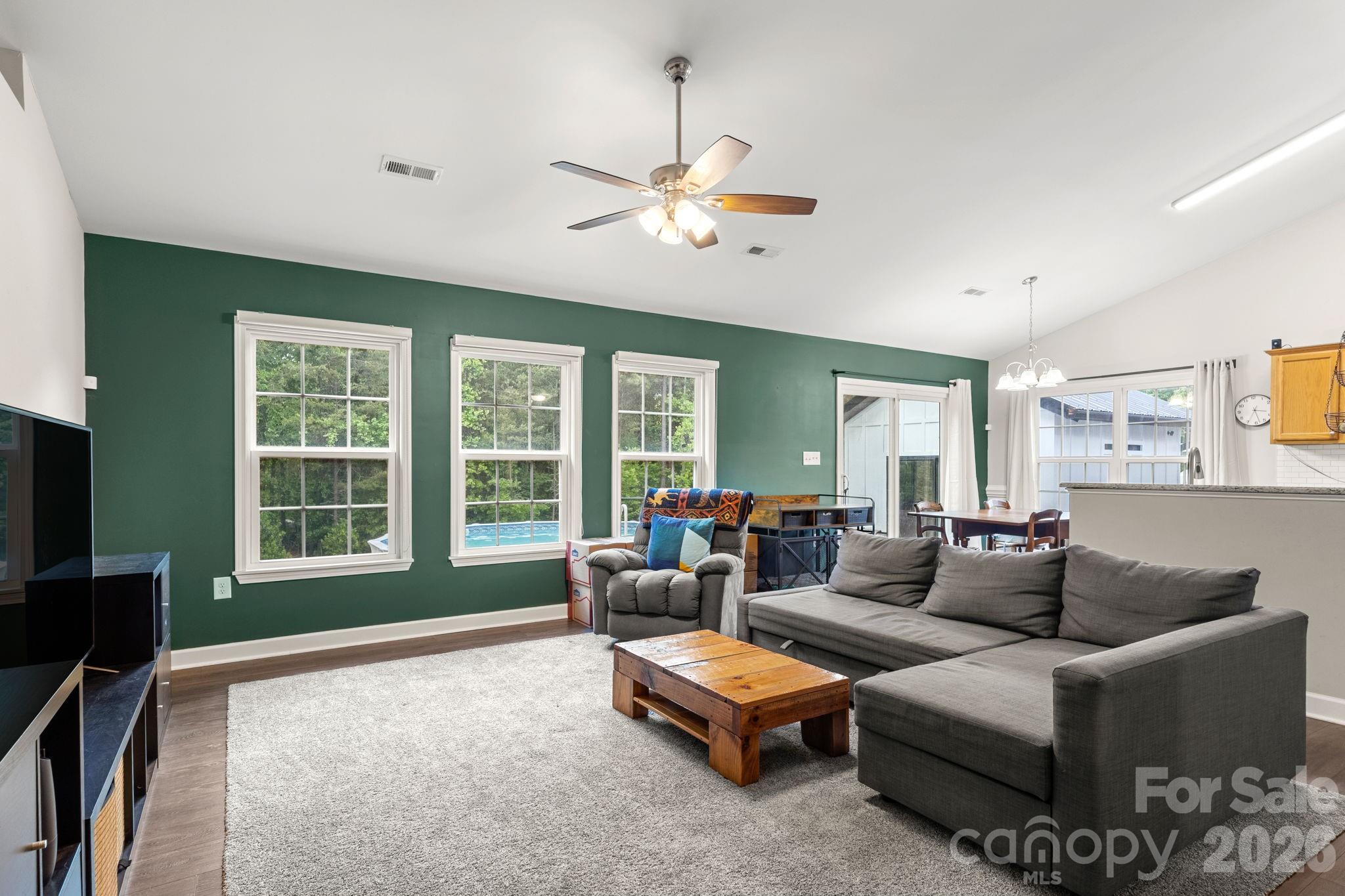 7172 Rolling Hills Drive Property Photo 10
