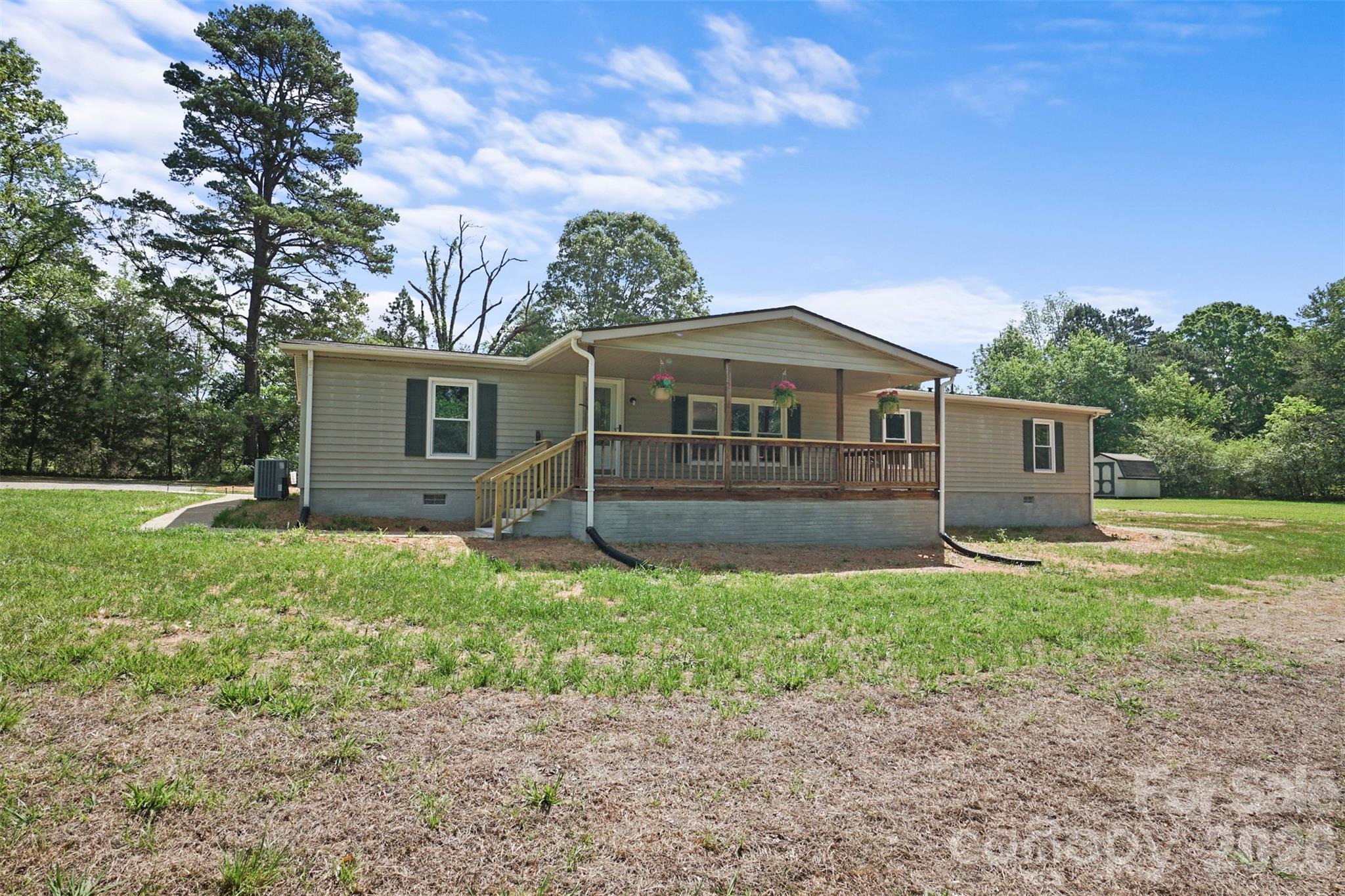 1305 Craig Drive Property Photo 2