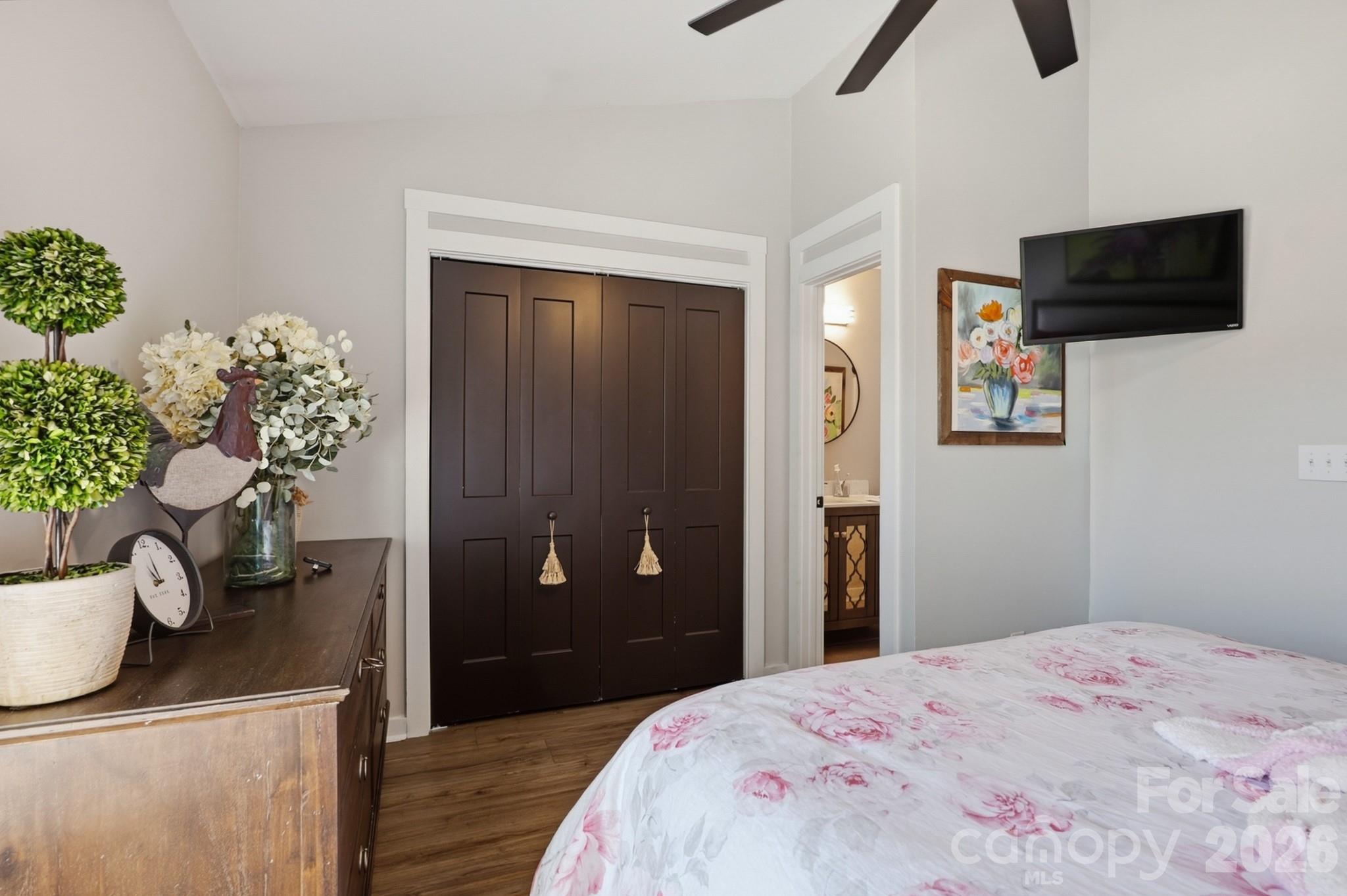 5236 Avon Court Property Photo 24