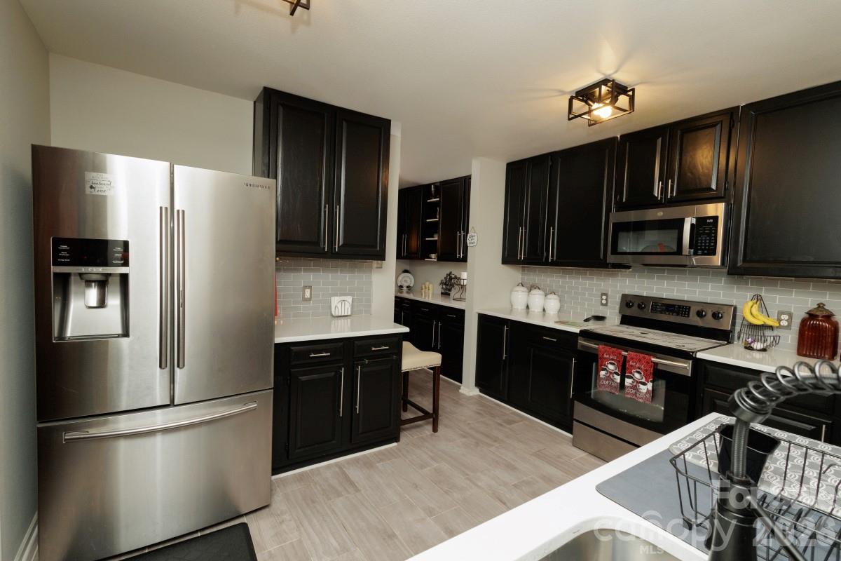 6135 Blue Ash Lane 471 Property Photo 4