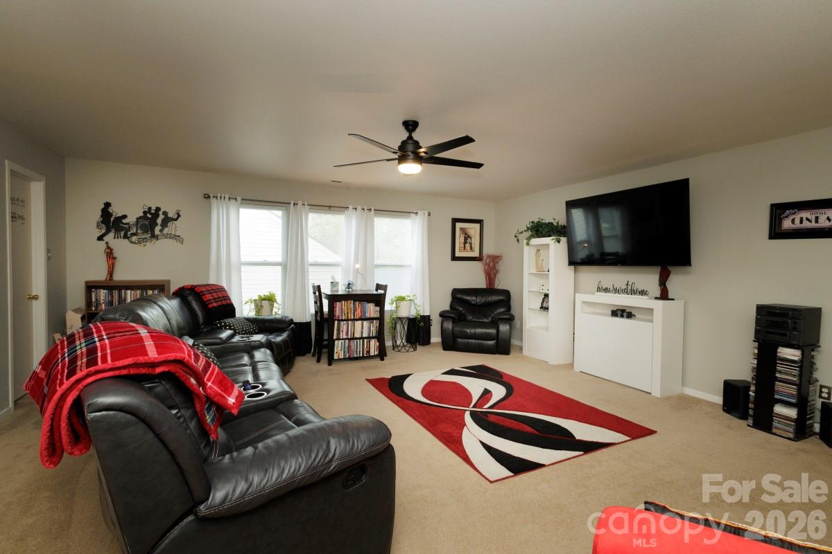 6135 Blue Ash Lane 471 Property Photo 18