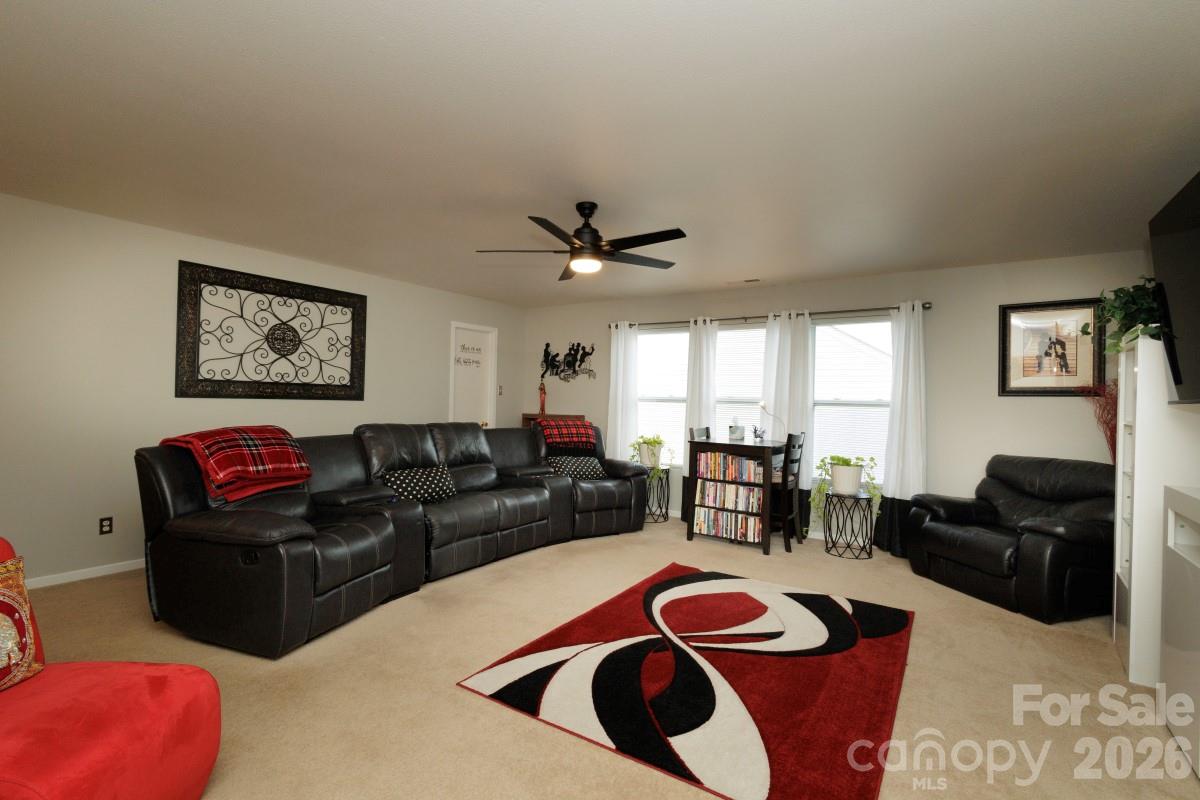 6135 Blue Ash Lane 471 Property Photo 19