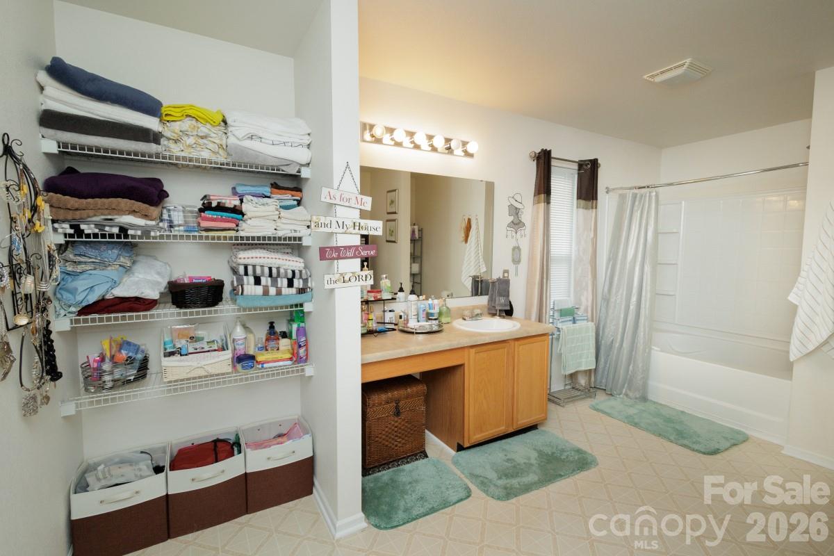 6135 Blue Ash Lane 471 Property Photo 24
