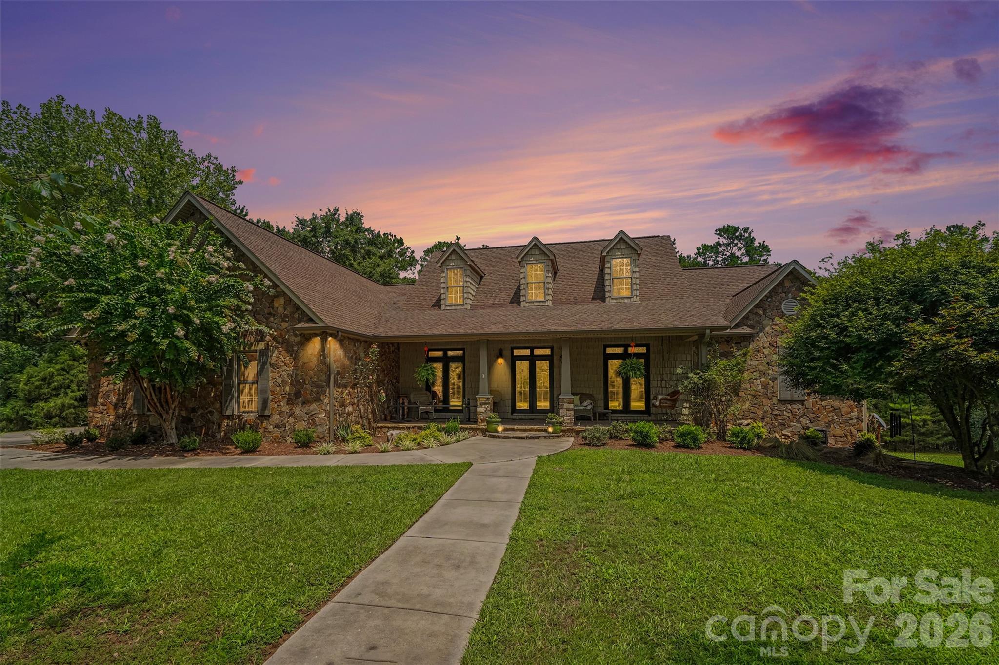 507 Crown Court Property Photo 1