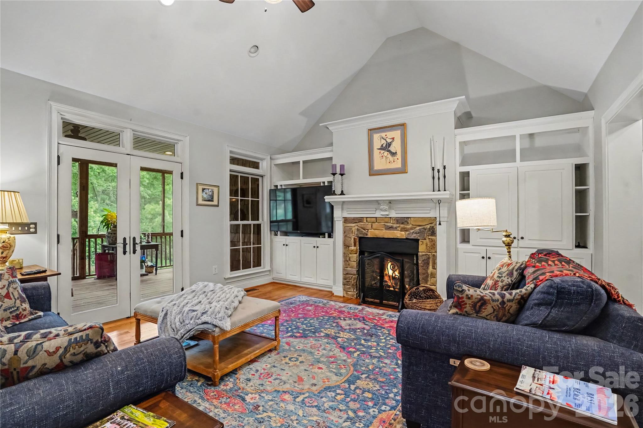 507 Crown Court Property Photo 8