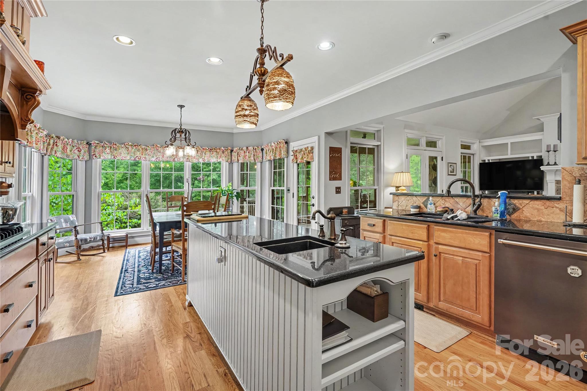 507 Crown Court Property Photo 10