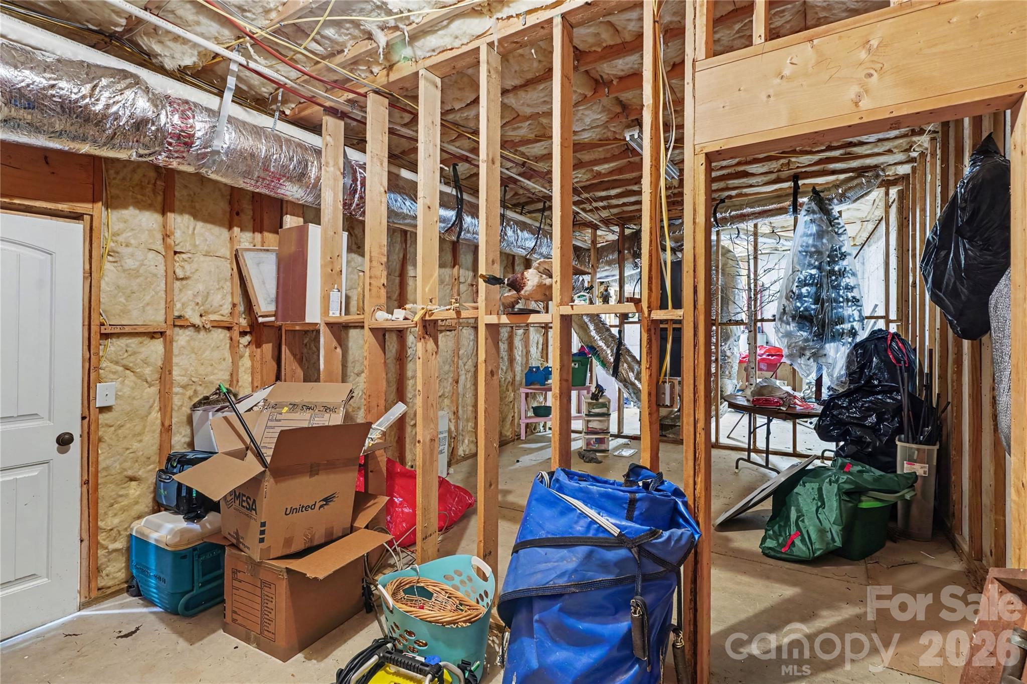 507 Crown Court Property Photo 25