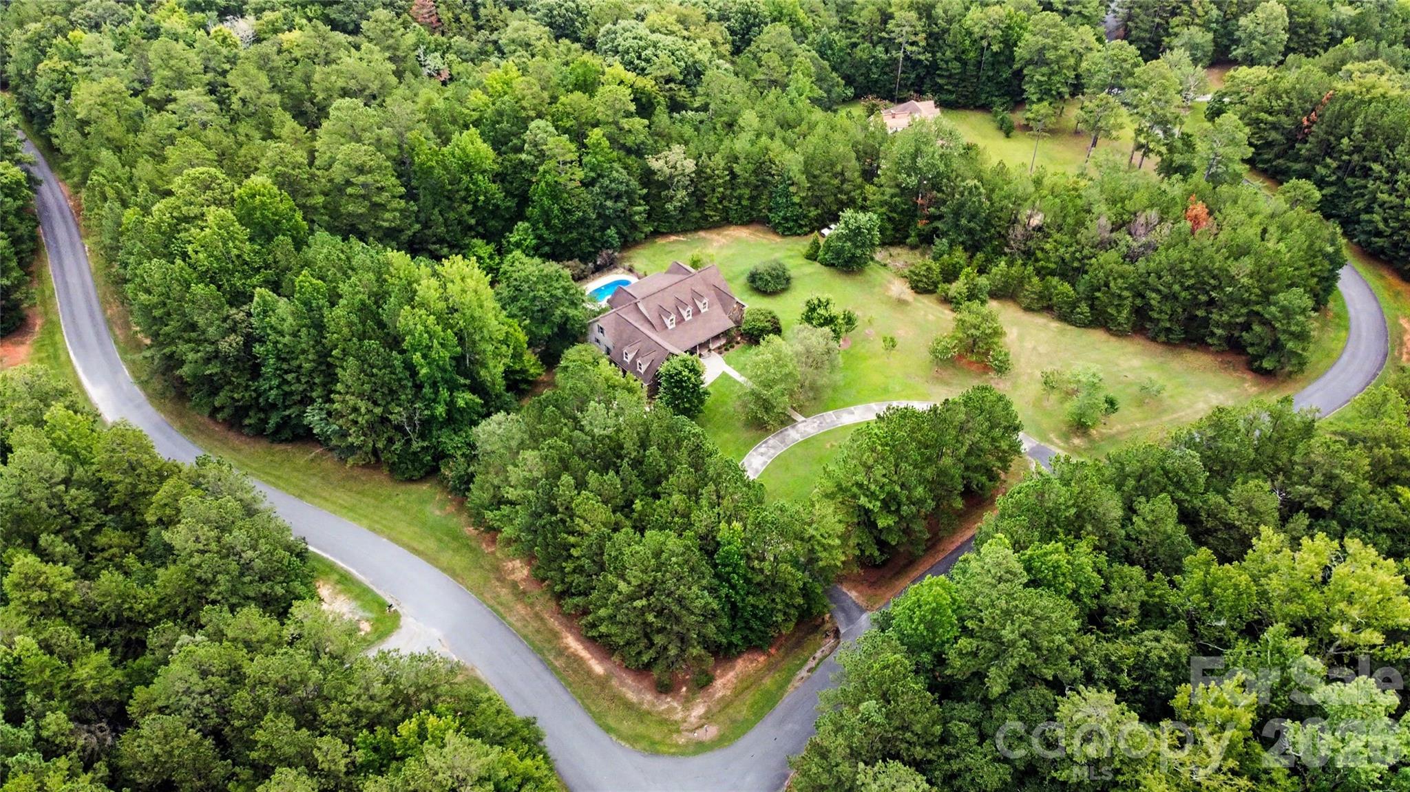 507 Crown Court Property Photo 31