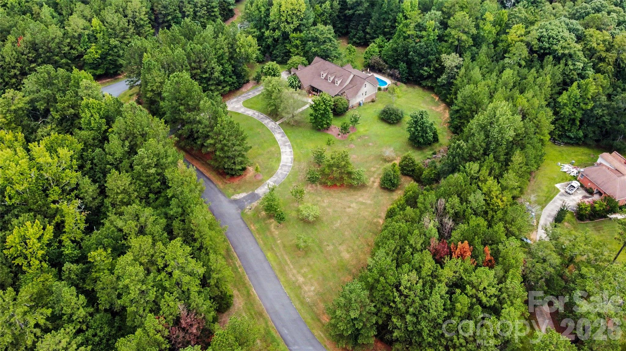 507 Crown Court Property Photo 32