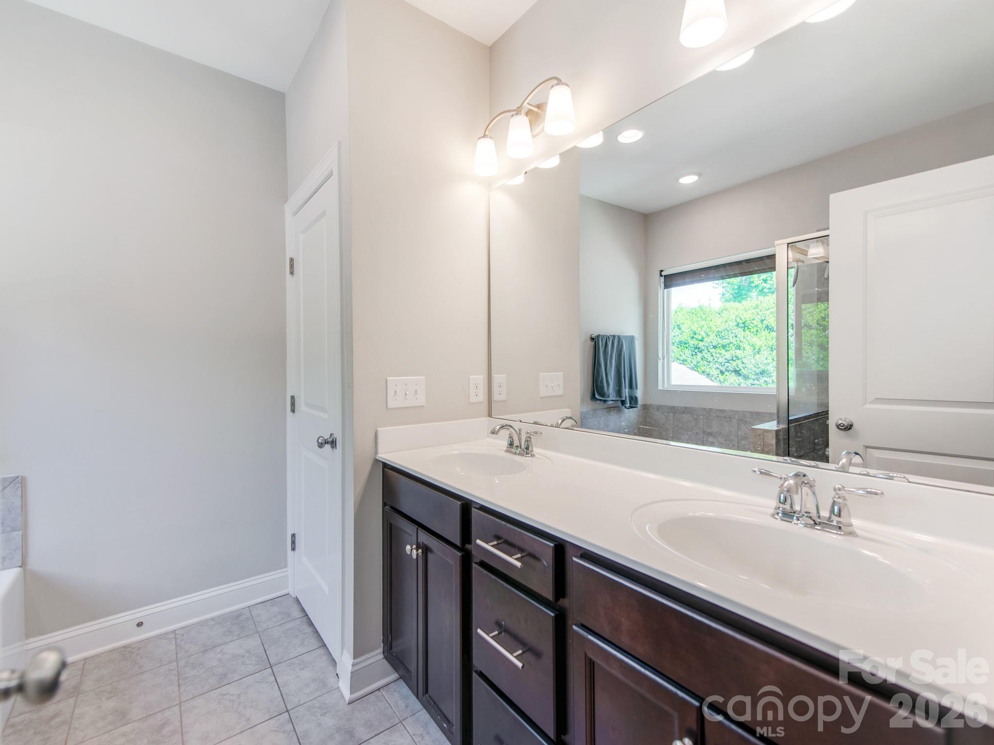 8753 Aspinwall Drive Property Photo 22