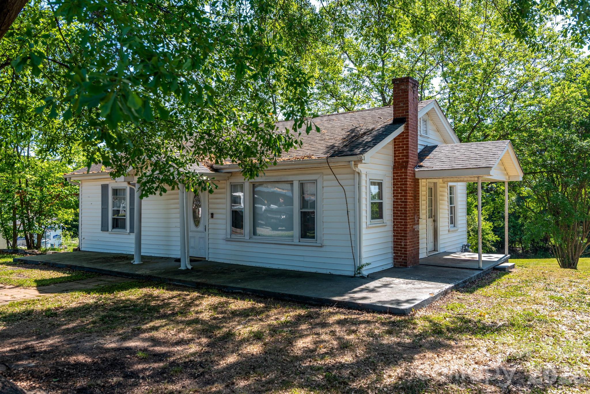 109 Hillcrest Drive Property Photo 2