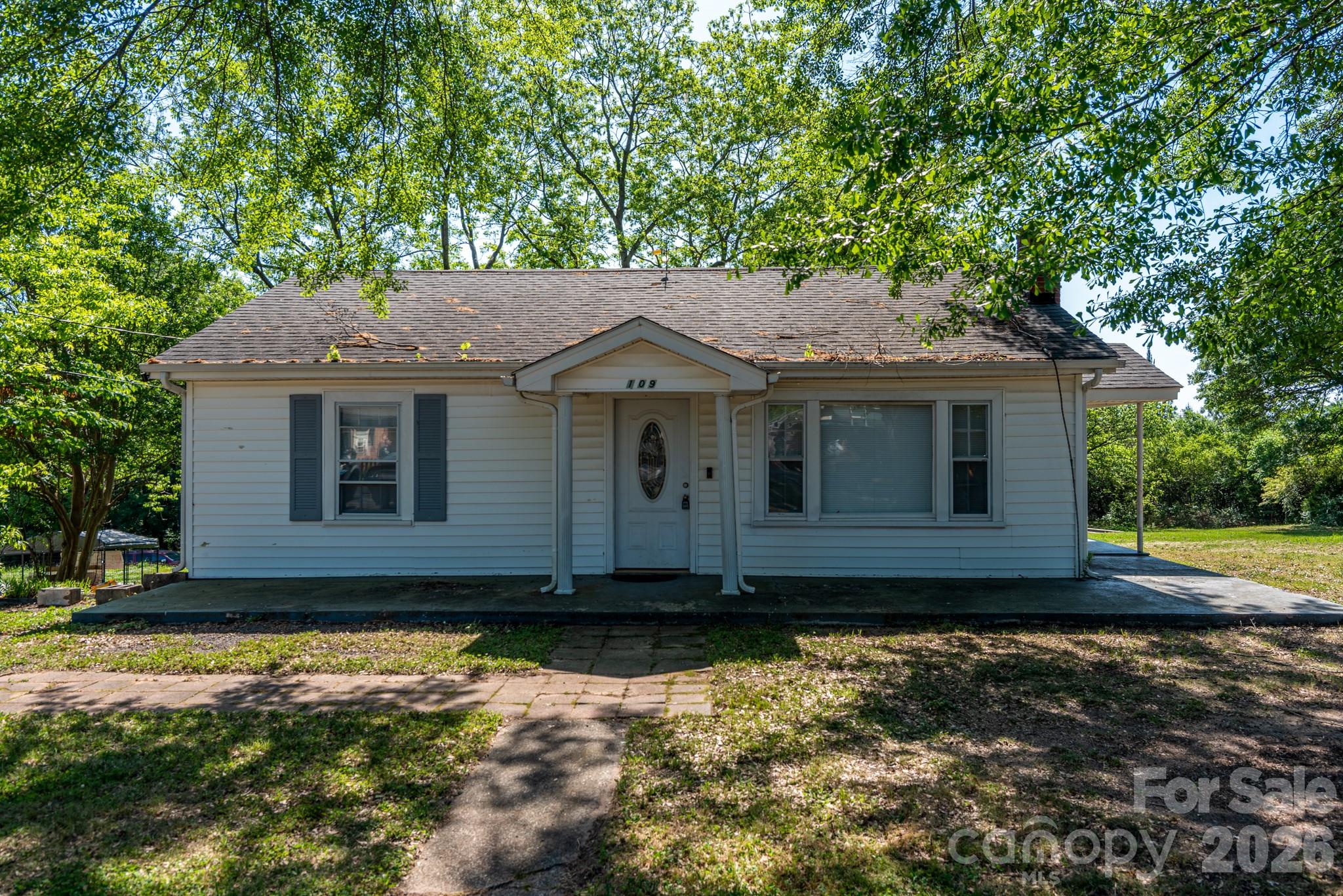 109 Hillcrest Drive Property Photo 4