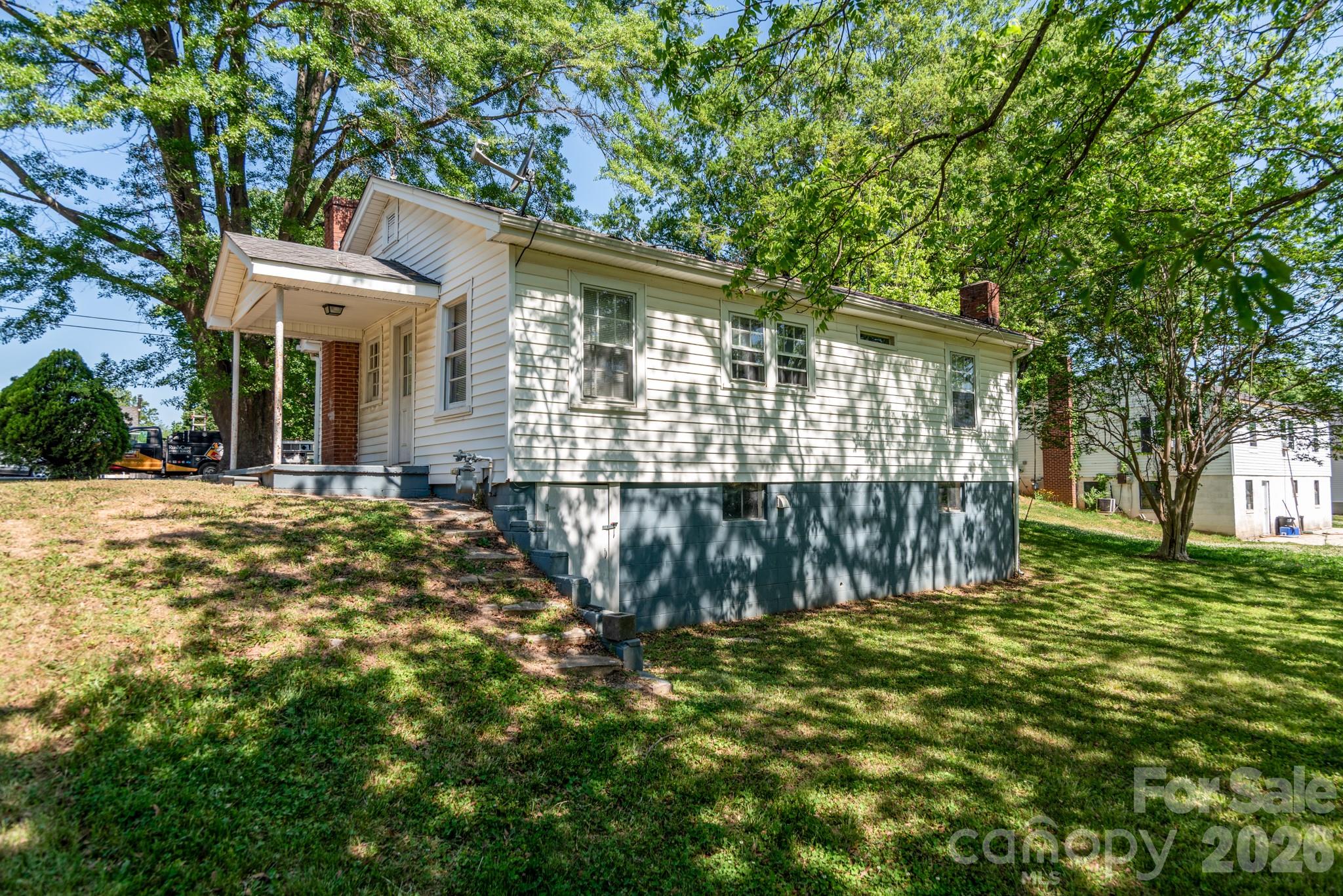 109 Hillcrest Drive Property Photo 6