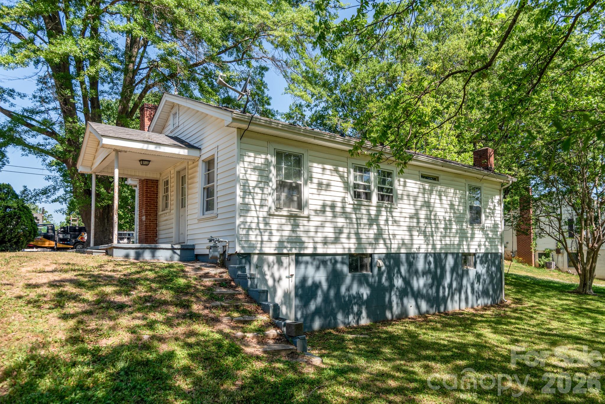 109 Hillcrest Drive Property Photo 7