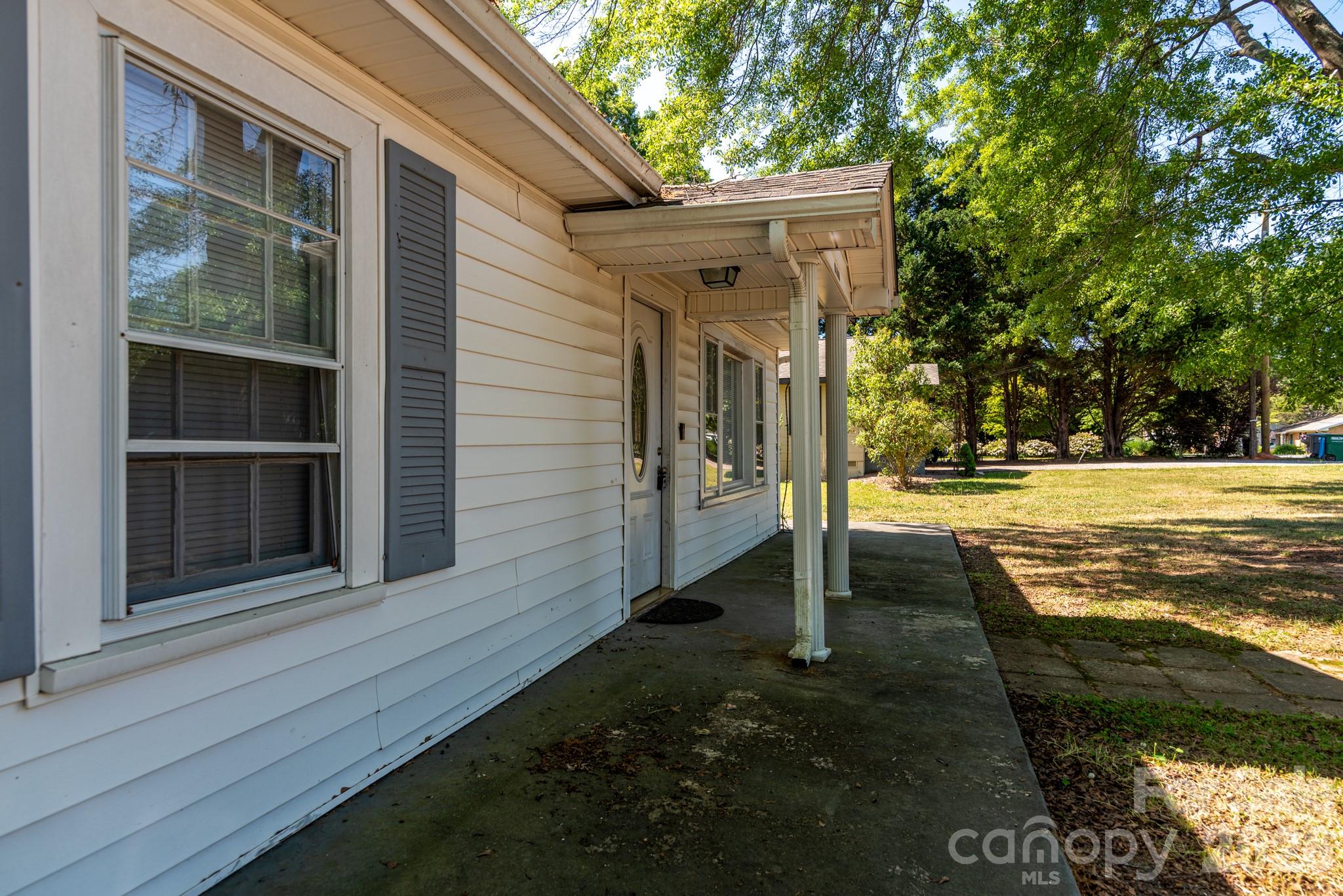 109 Hillcrest Drive Property Photo 9