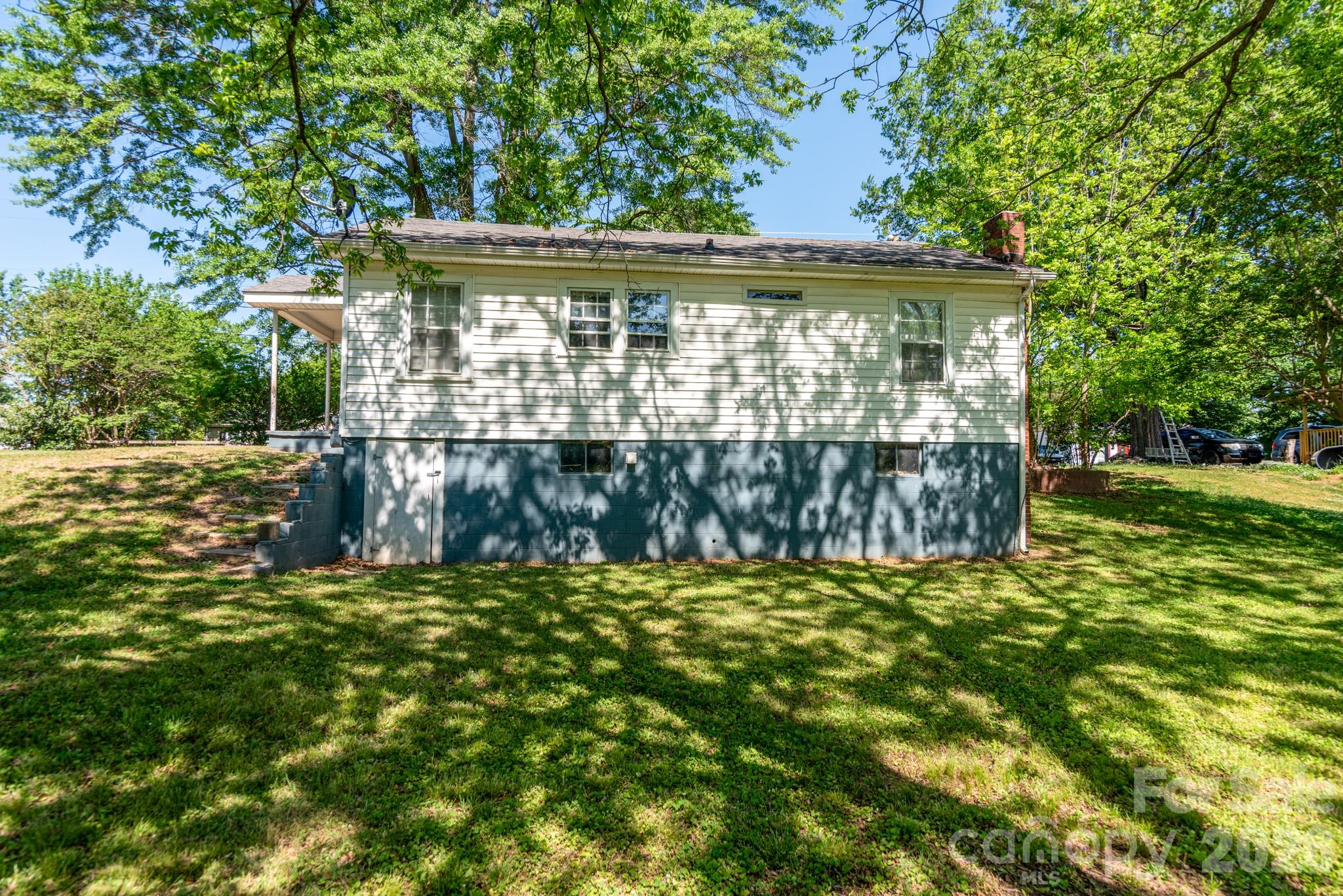 109 Hillcrest Drive Property Photo 23