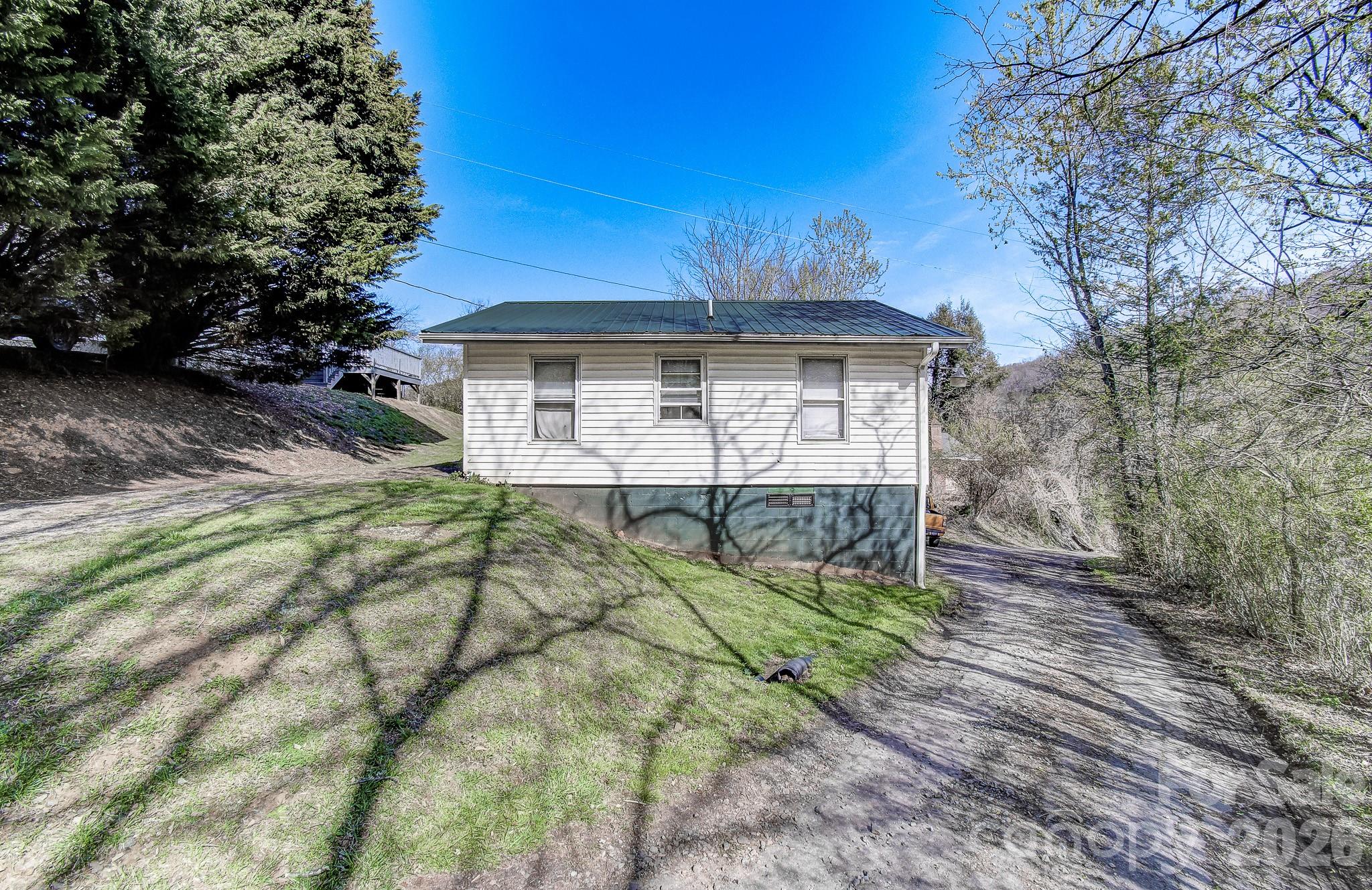6 Lands End Drive Property Photo 15