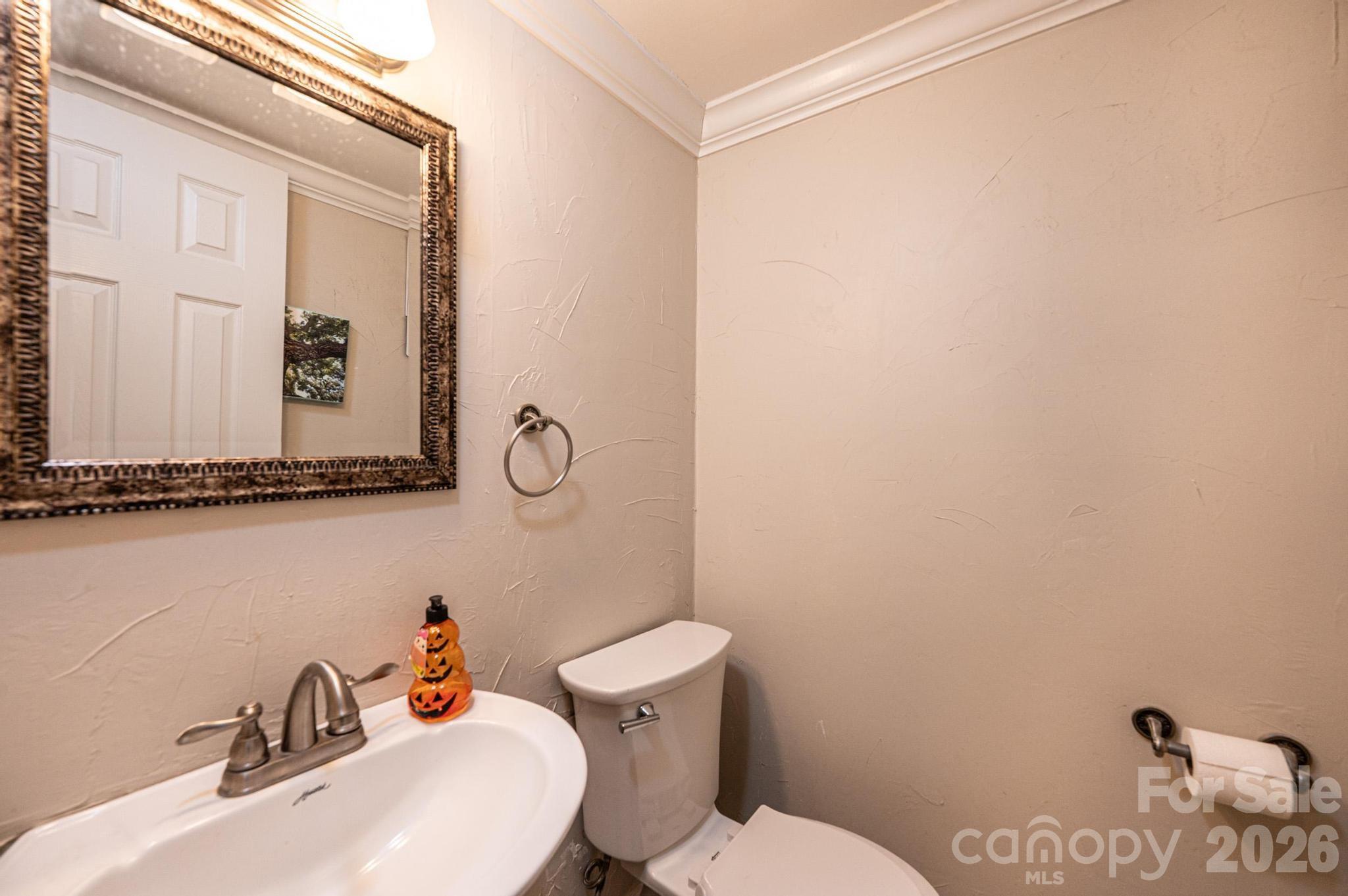 826 6th Street 4 Property Photo 13
