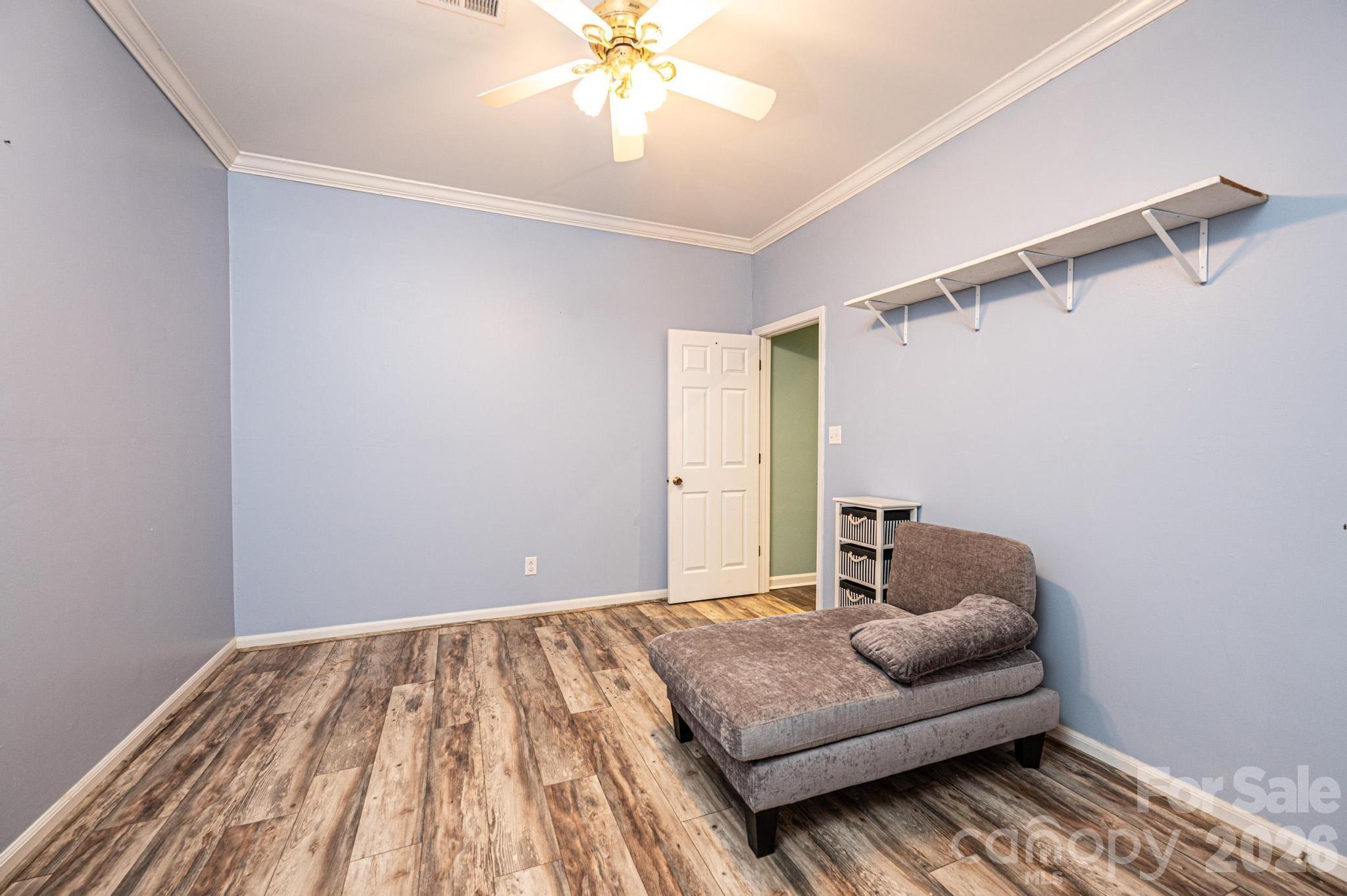 826 6th Street 4 Property Photo 14
