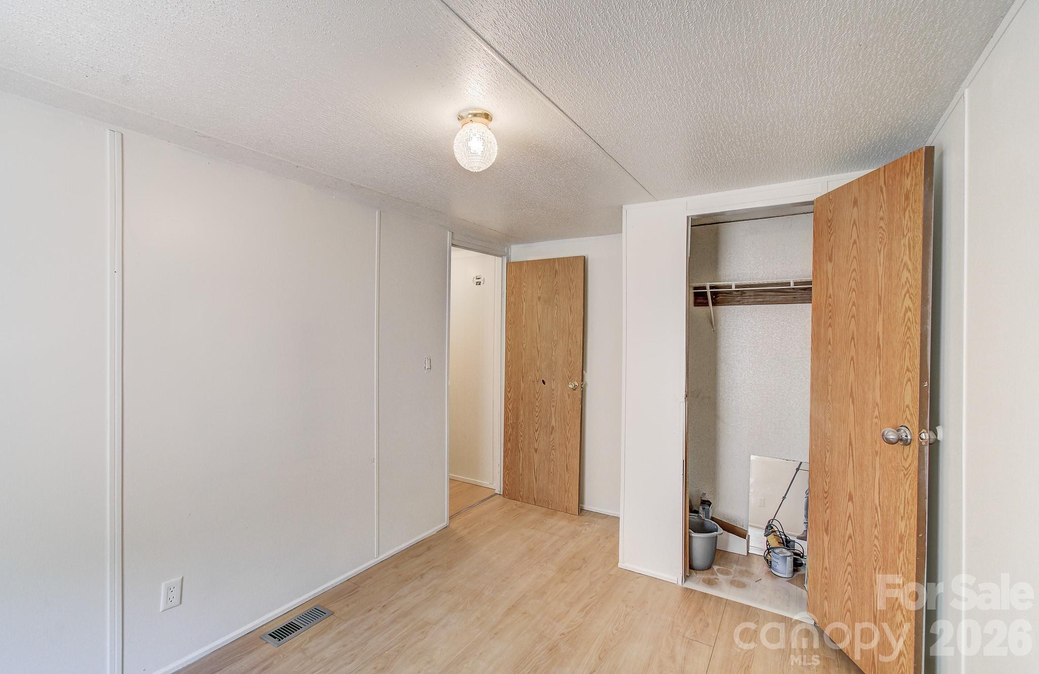 10 Lands End Drive Property Photo 12