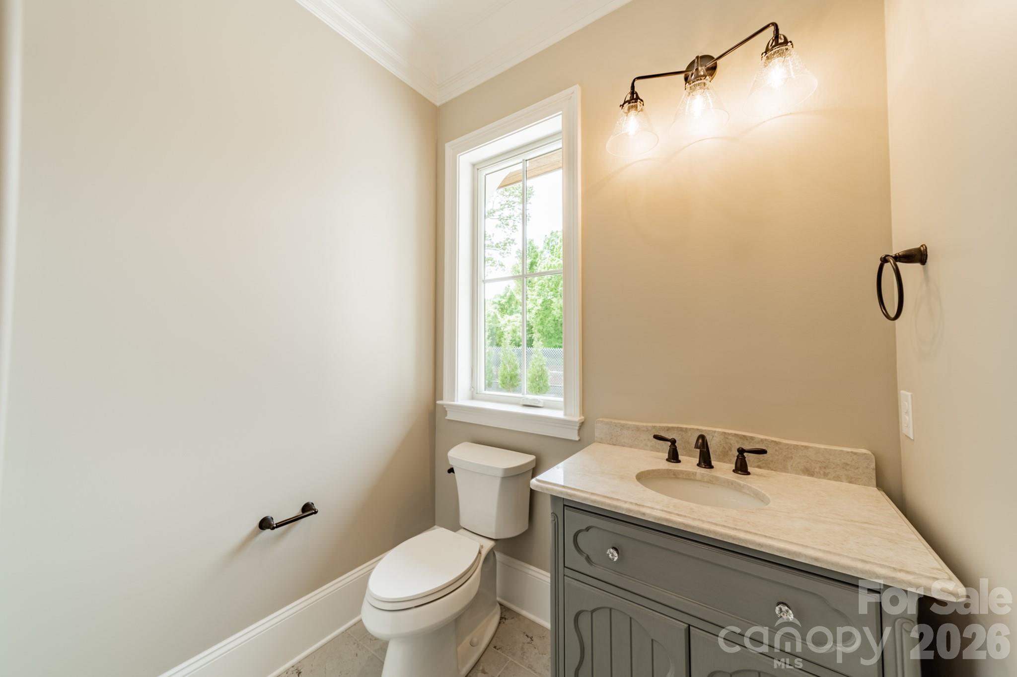 519 Winding Way 5 Property Photo 32