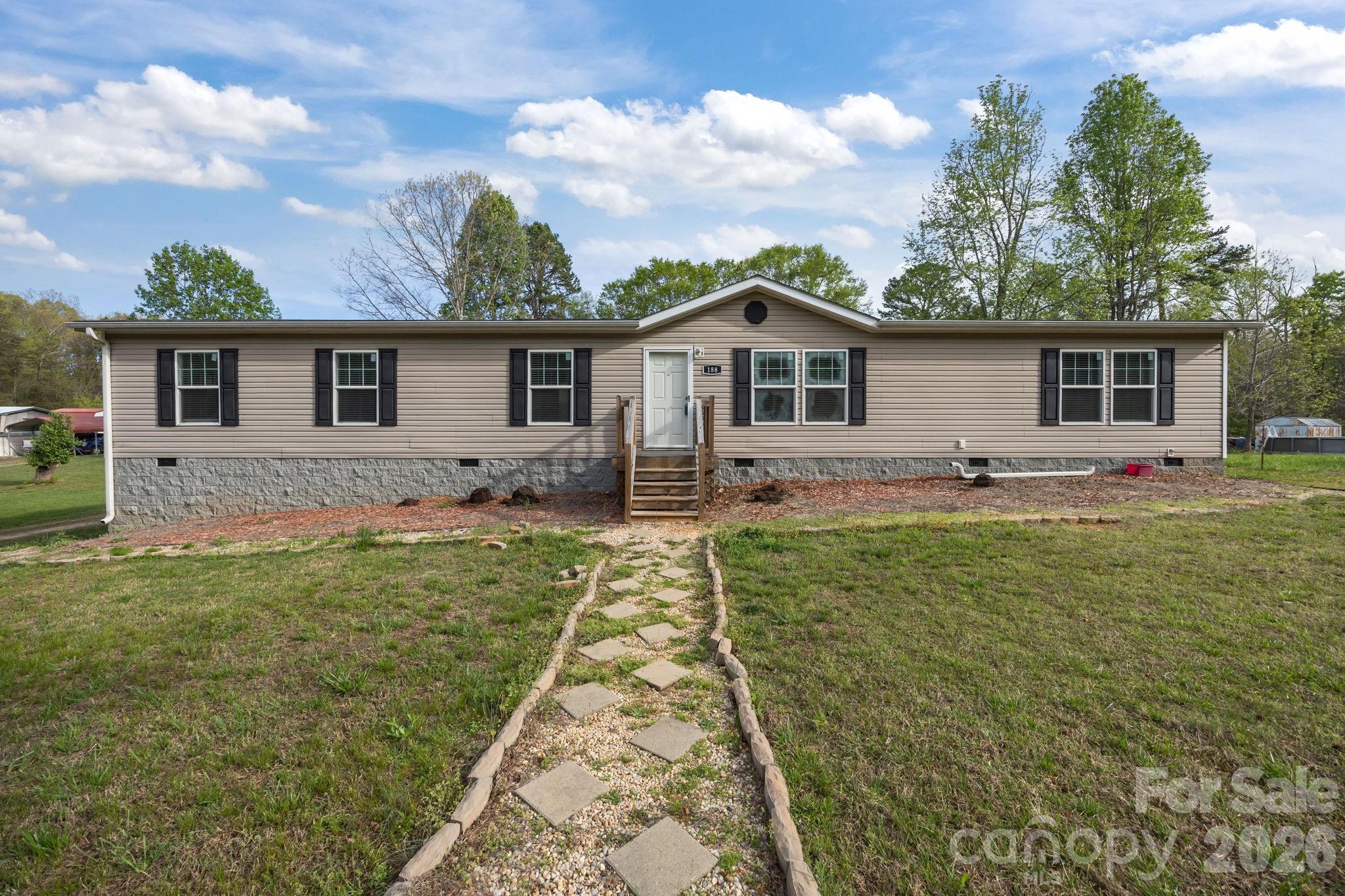 188 Low Lane Property Photo 2