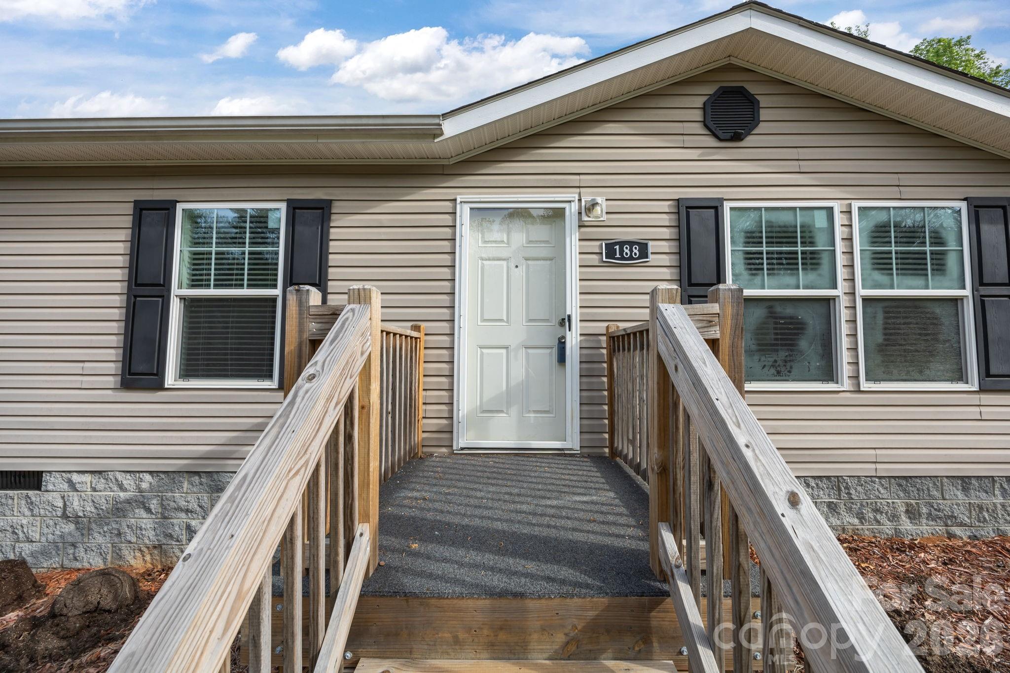 188 Low Lane Property Photo 3