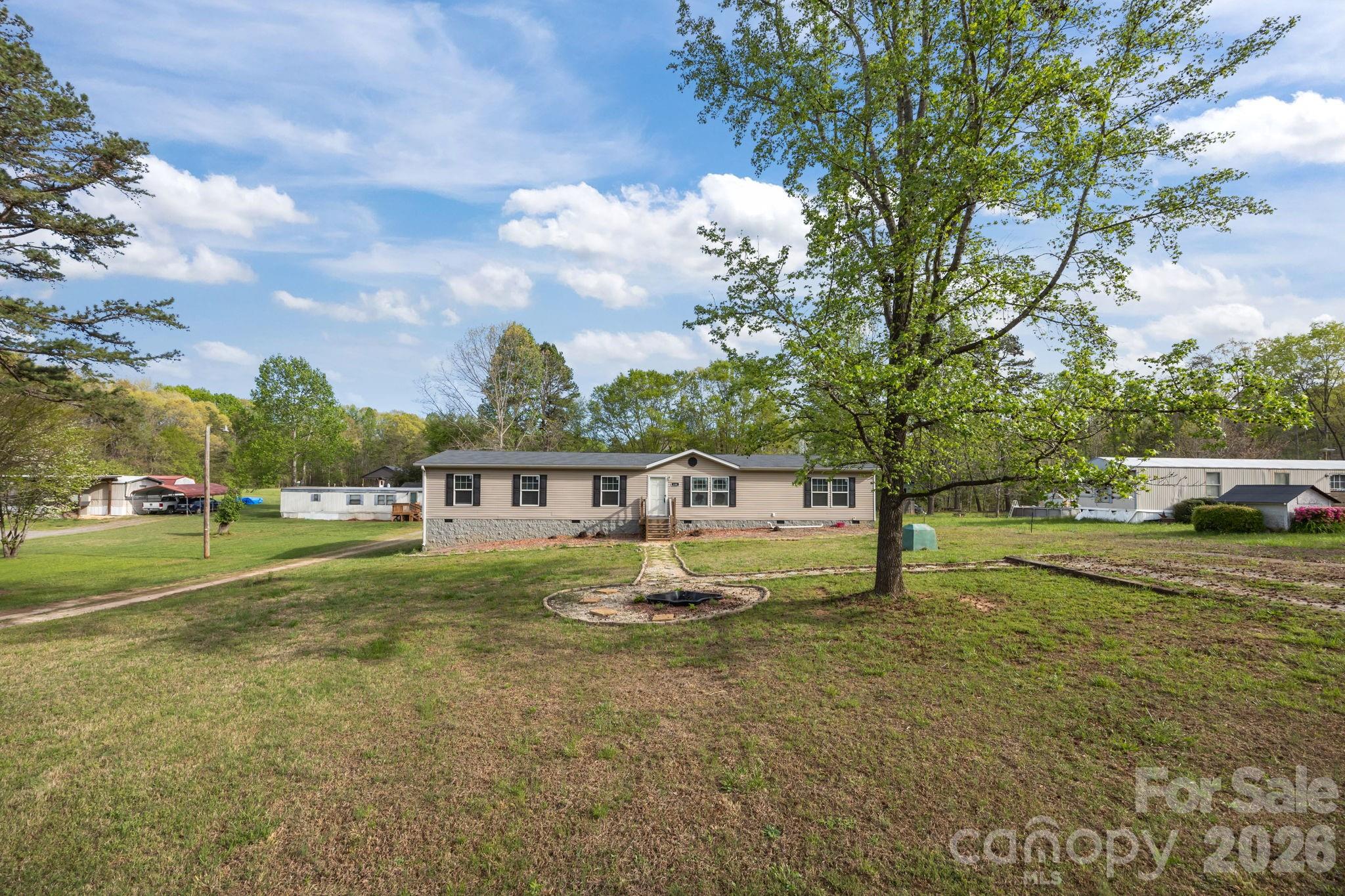 188 Low Lane Property Photo 5
