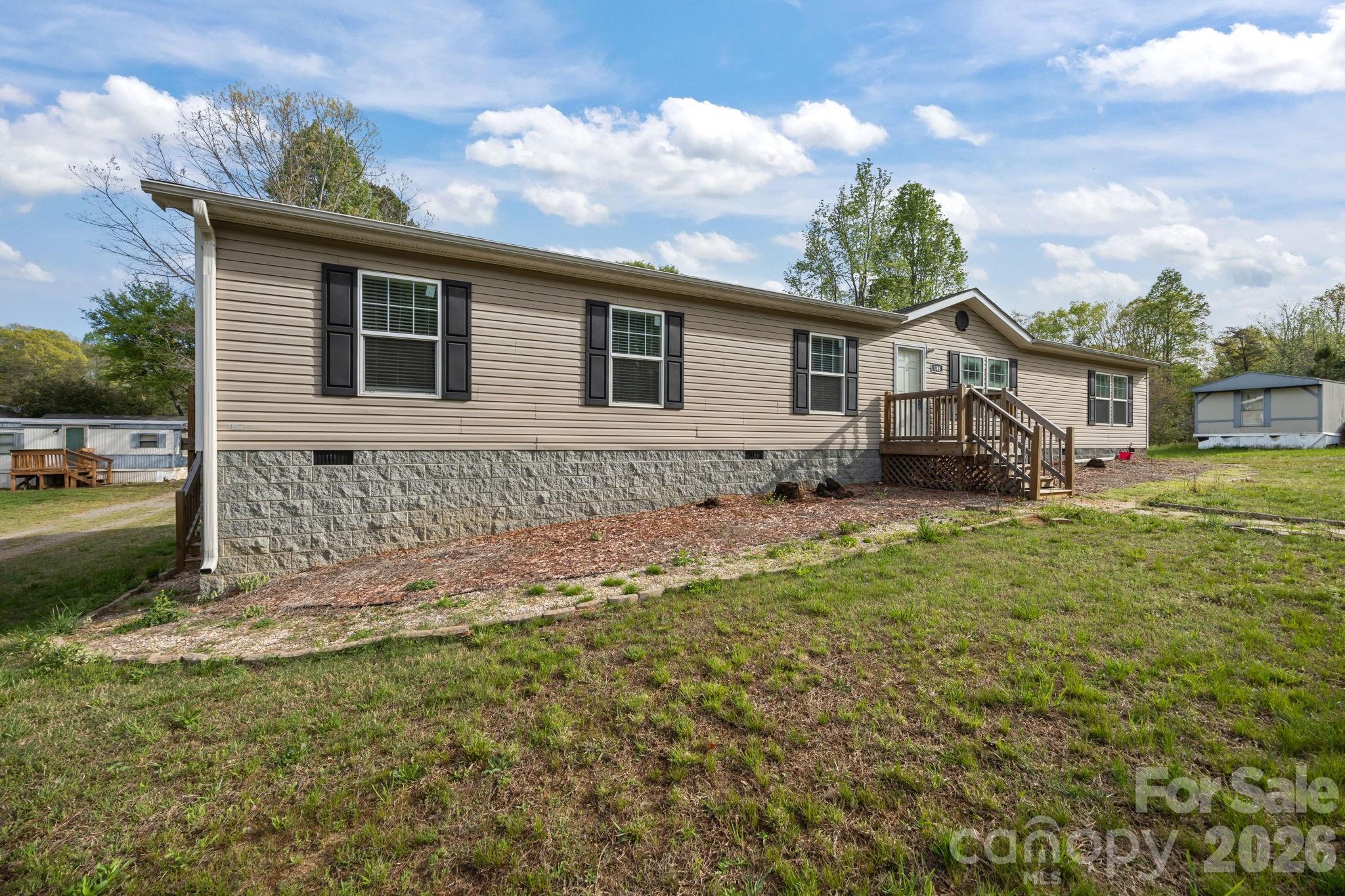 188 Low Lane Property Photo 6