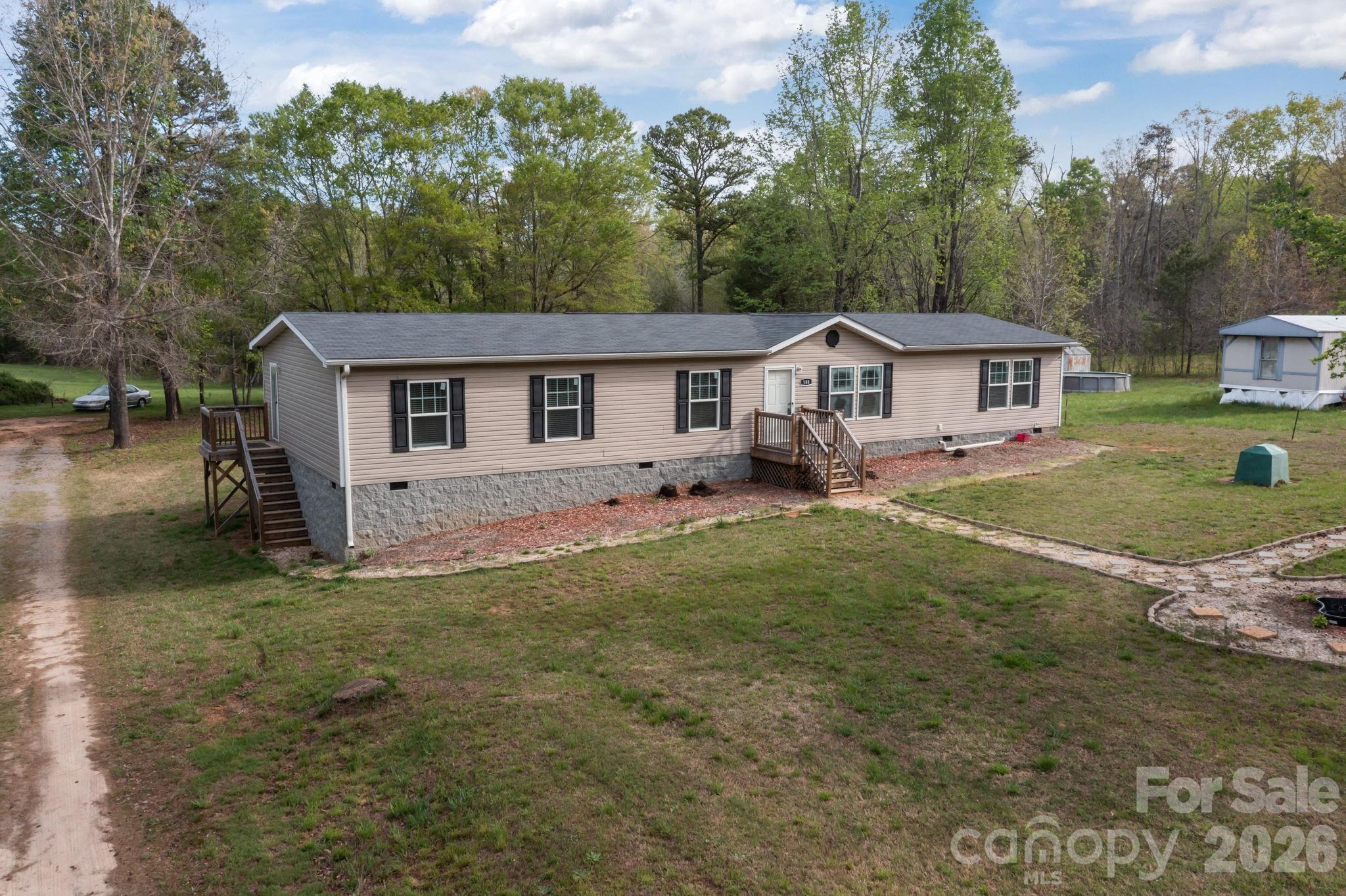 188 Low Lane Property Photo 7