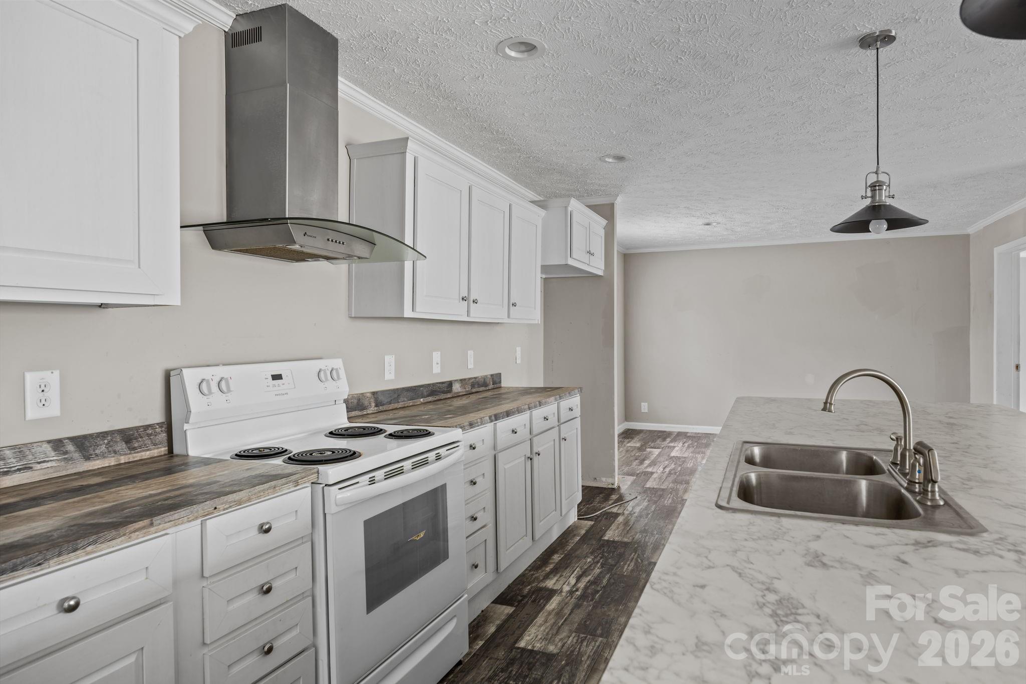 188 Low Lane Property Photo 18