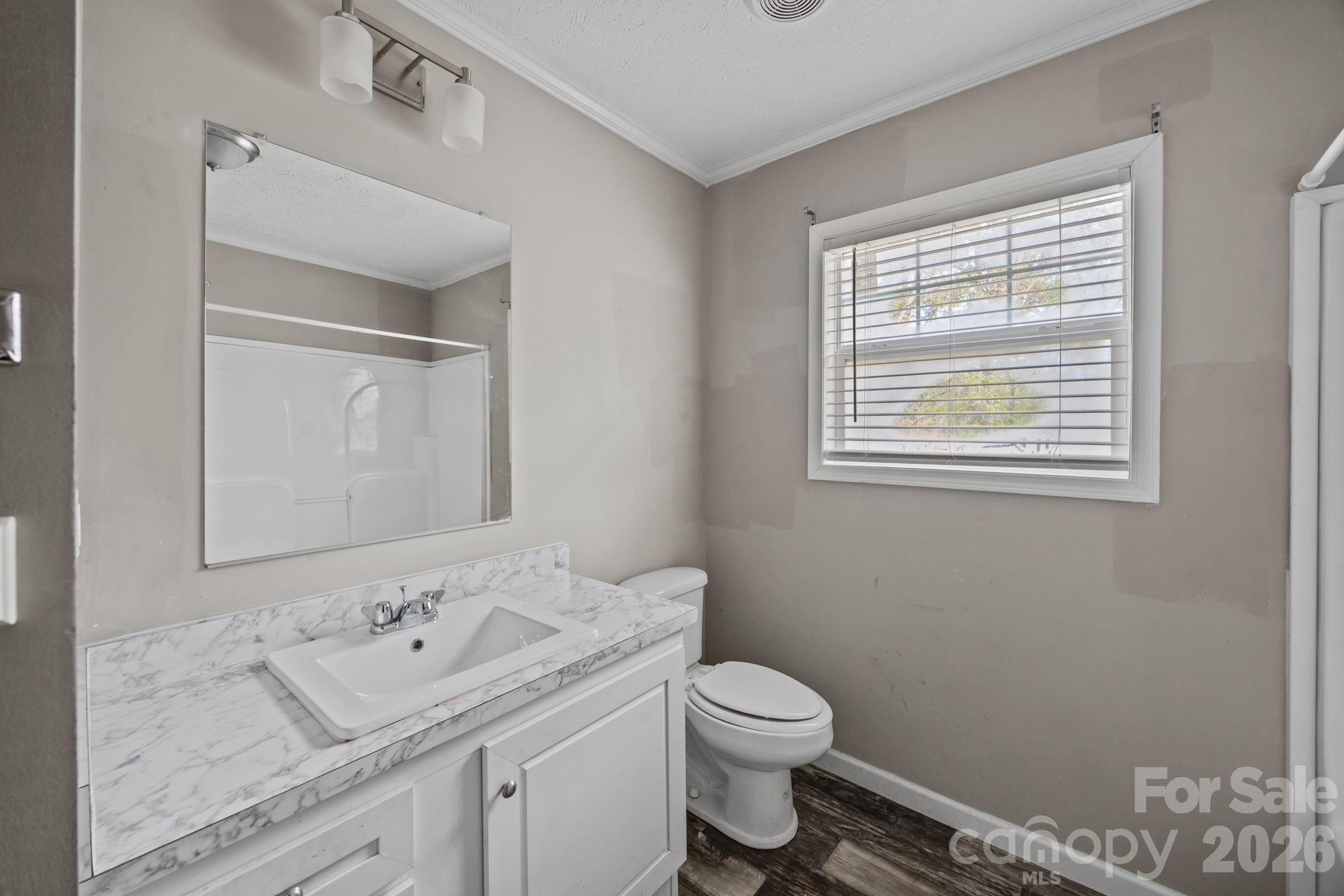 188 Low Lane Property Photo 26