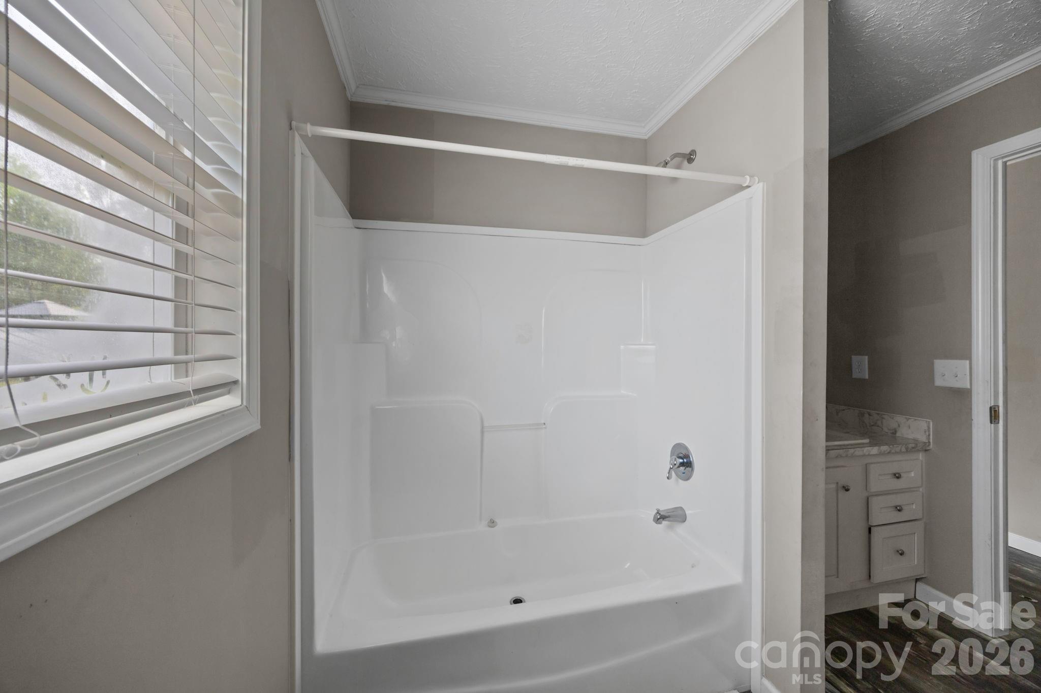 188 Low Lane Property Photo 27