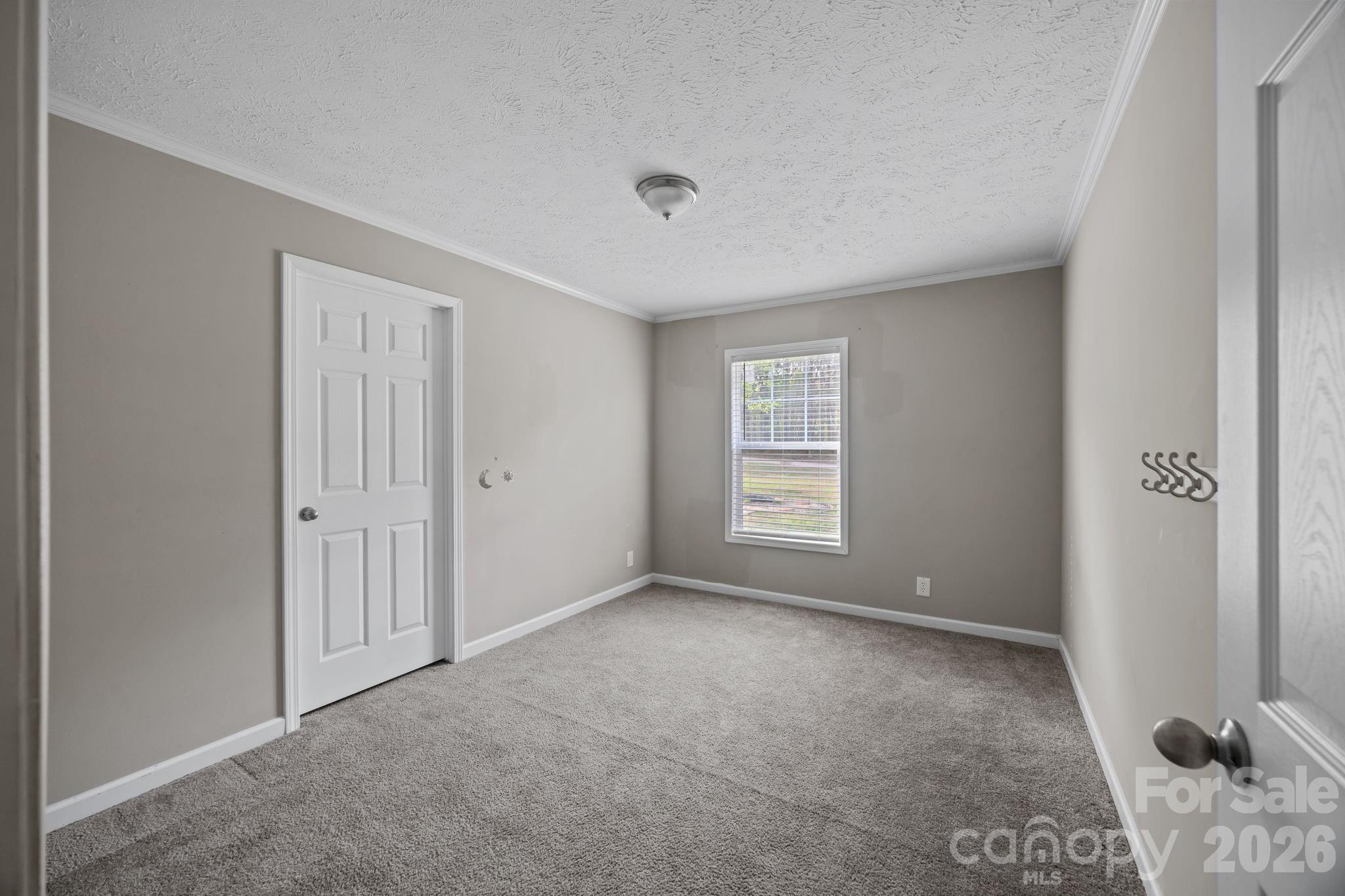 188 Low Lane Property Photo 28
