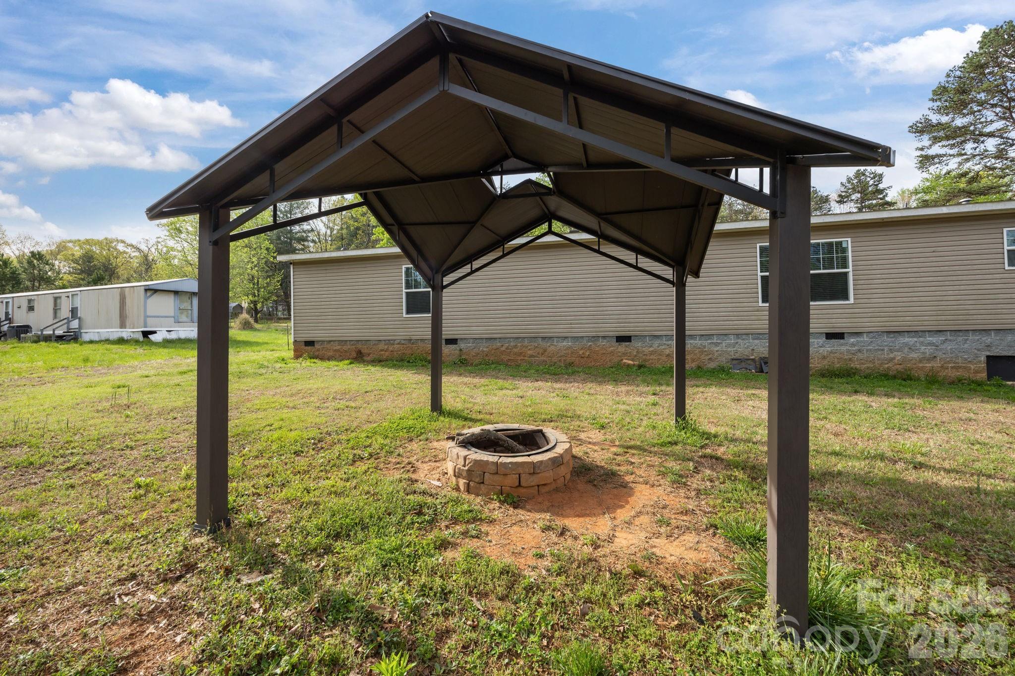 188 Low Lane Property Photo 37