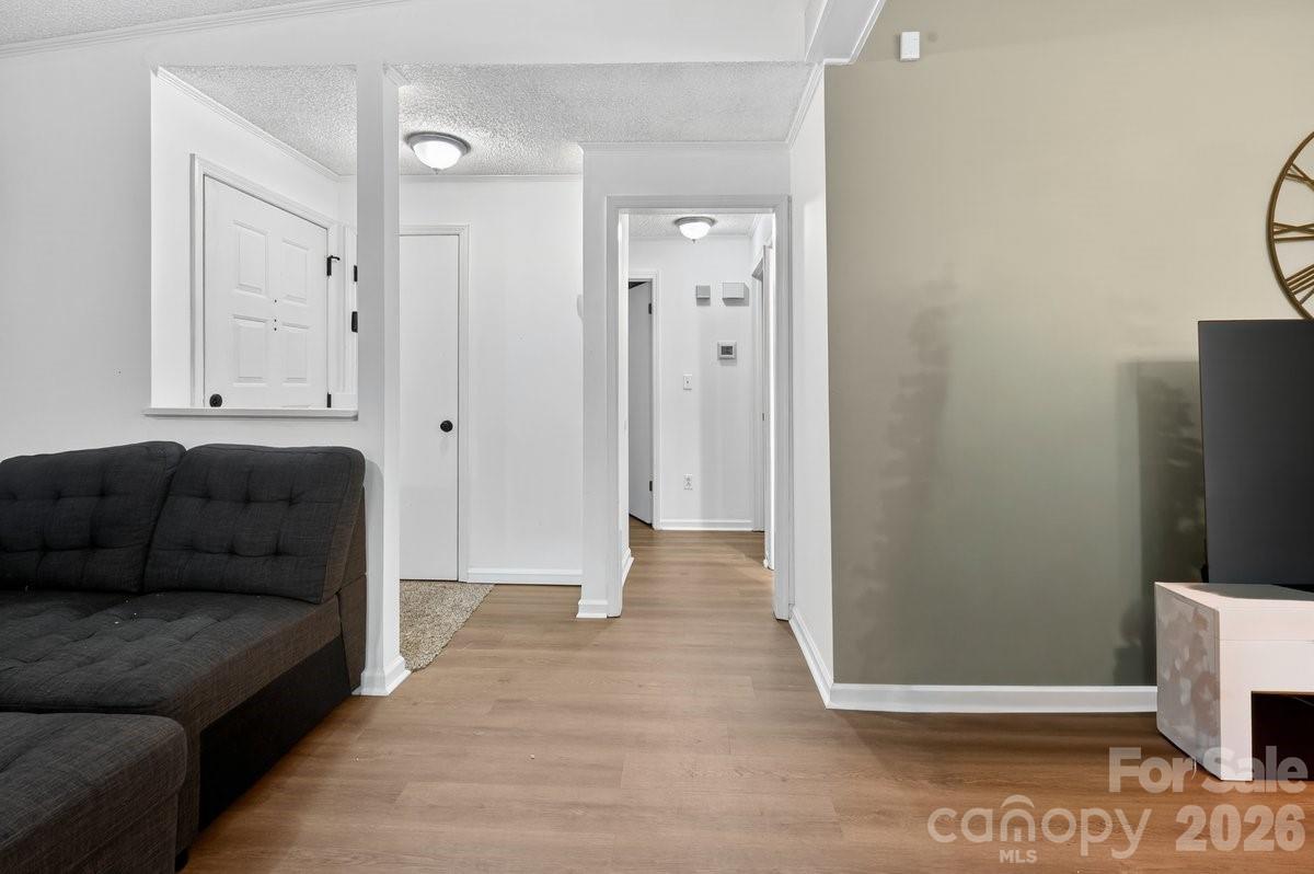 7811 Heatherdale Court Property Photo 5