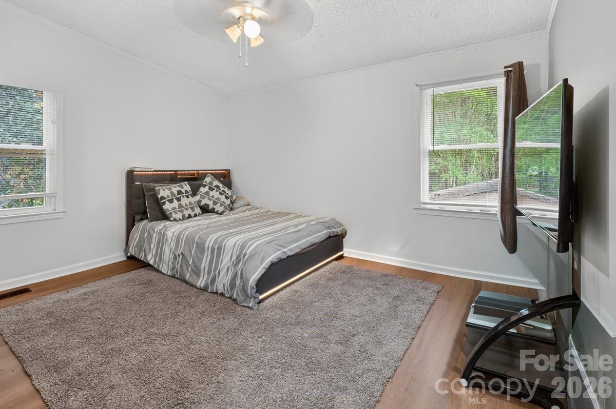7811 Heatherdale Court Property Photo 7
