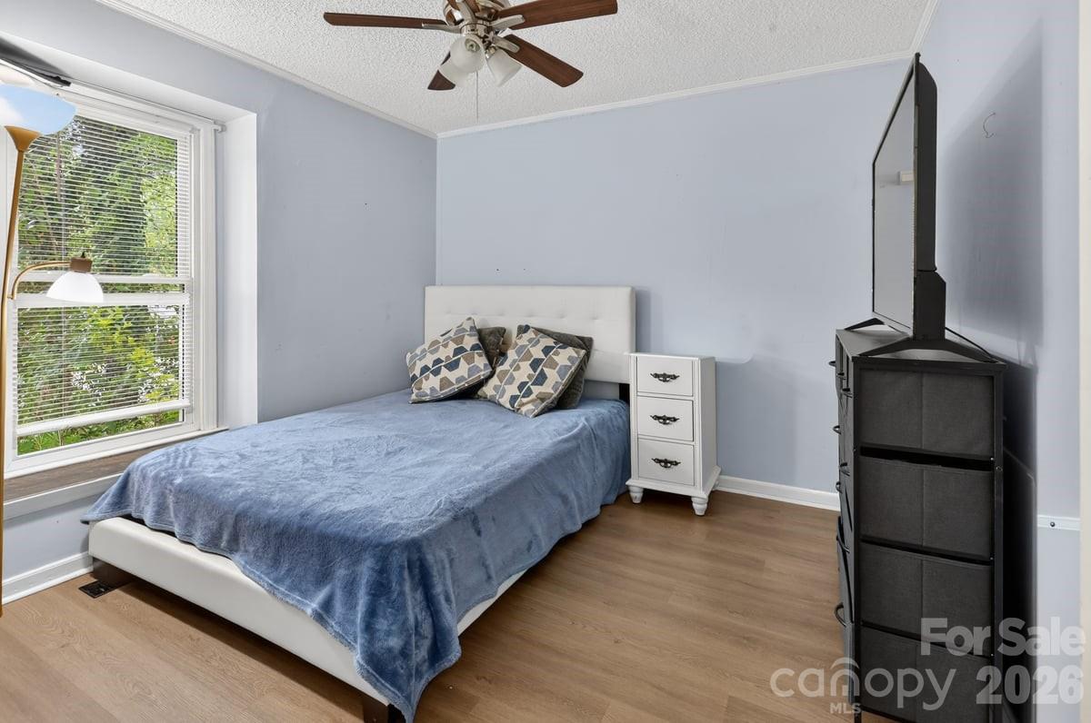 7811 Heatherdale Court Property Photo 8