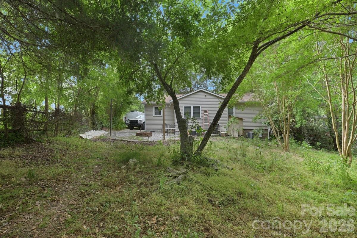 7811 Heatherdale Court Property Photo 9