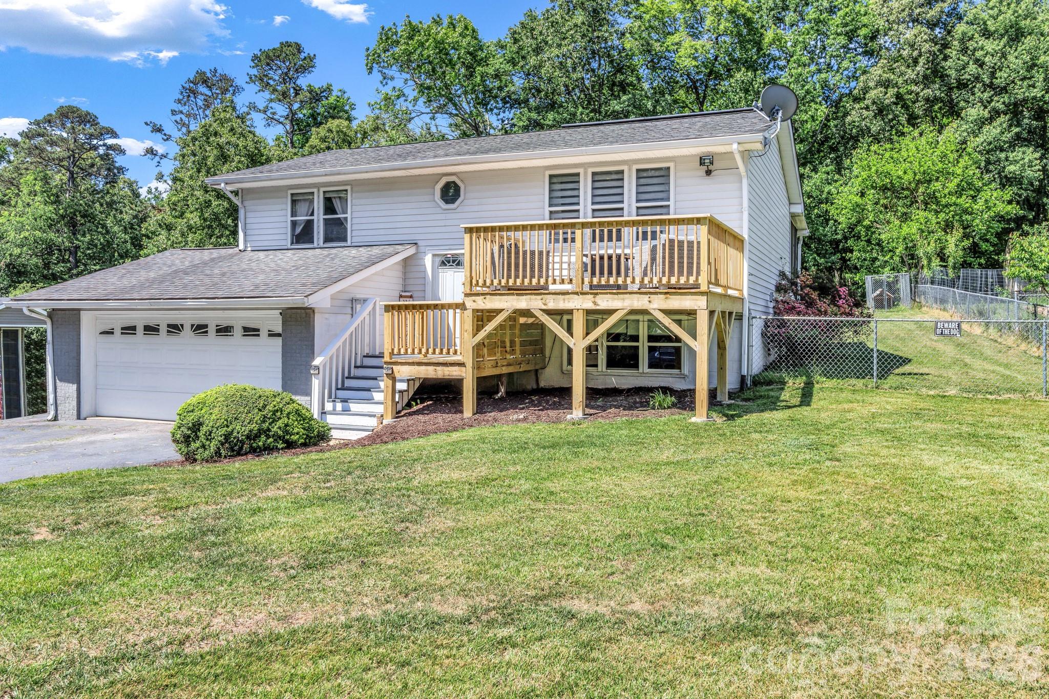 13 Spring Lake Drive Property Photo 1