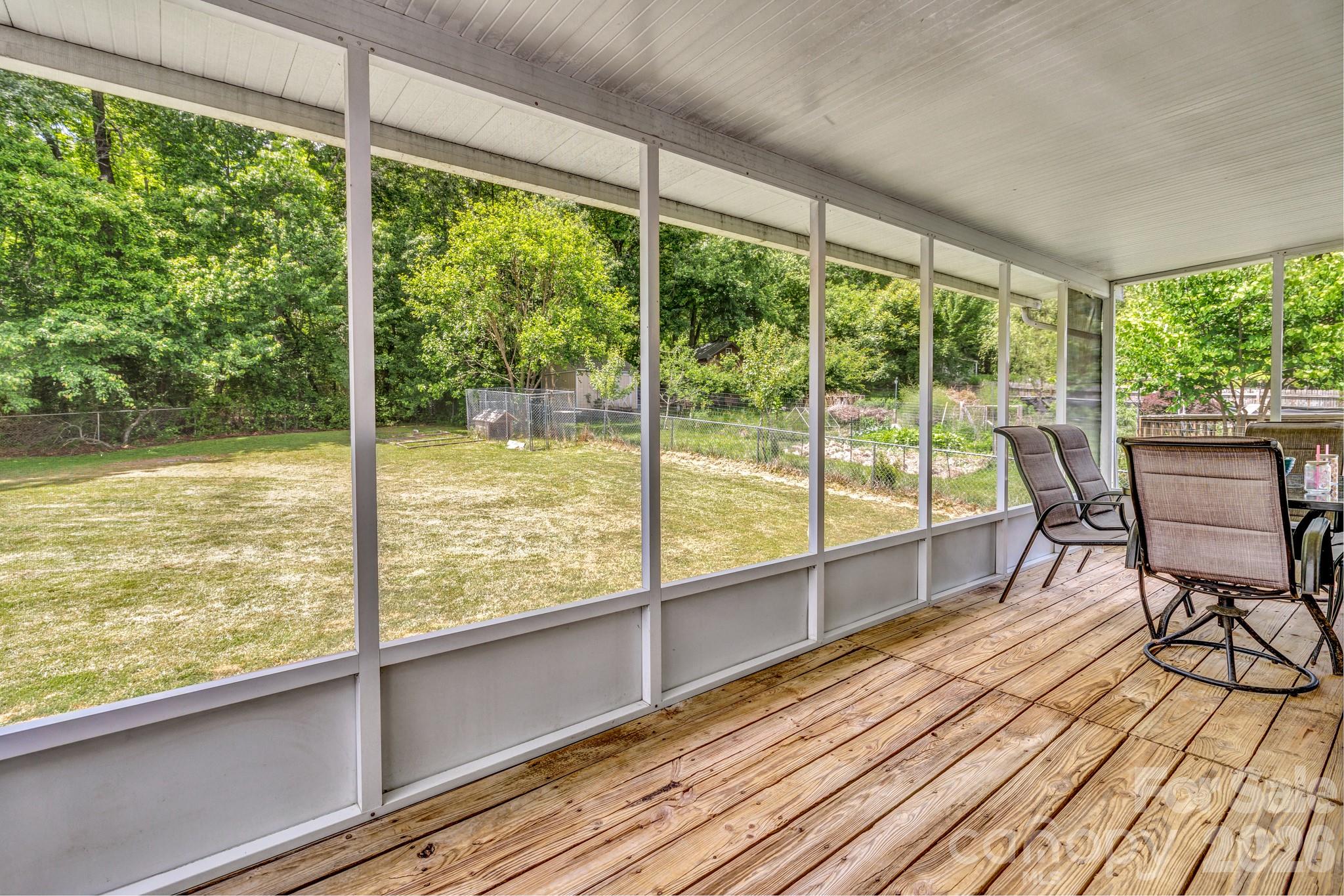 13 Spring Lake Drive Property Photo 18