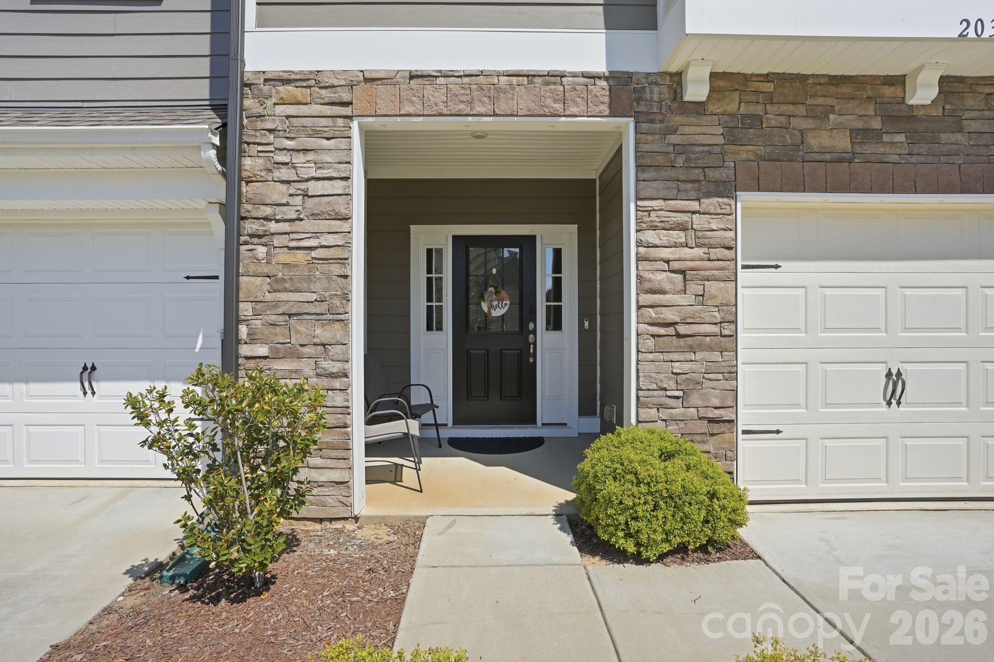 2038 Suttonview Road Property Photo 4