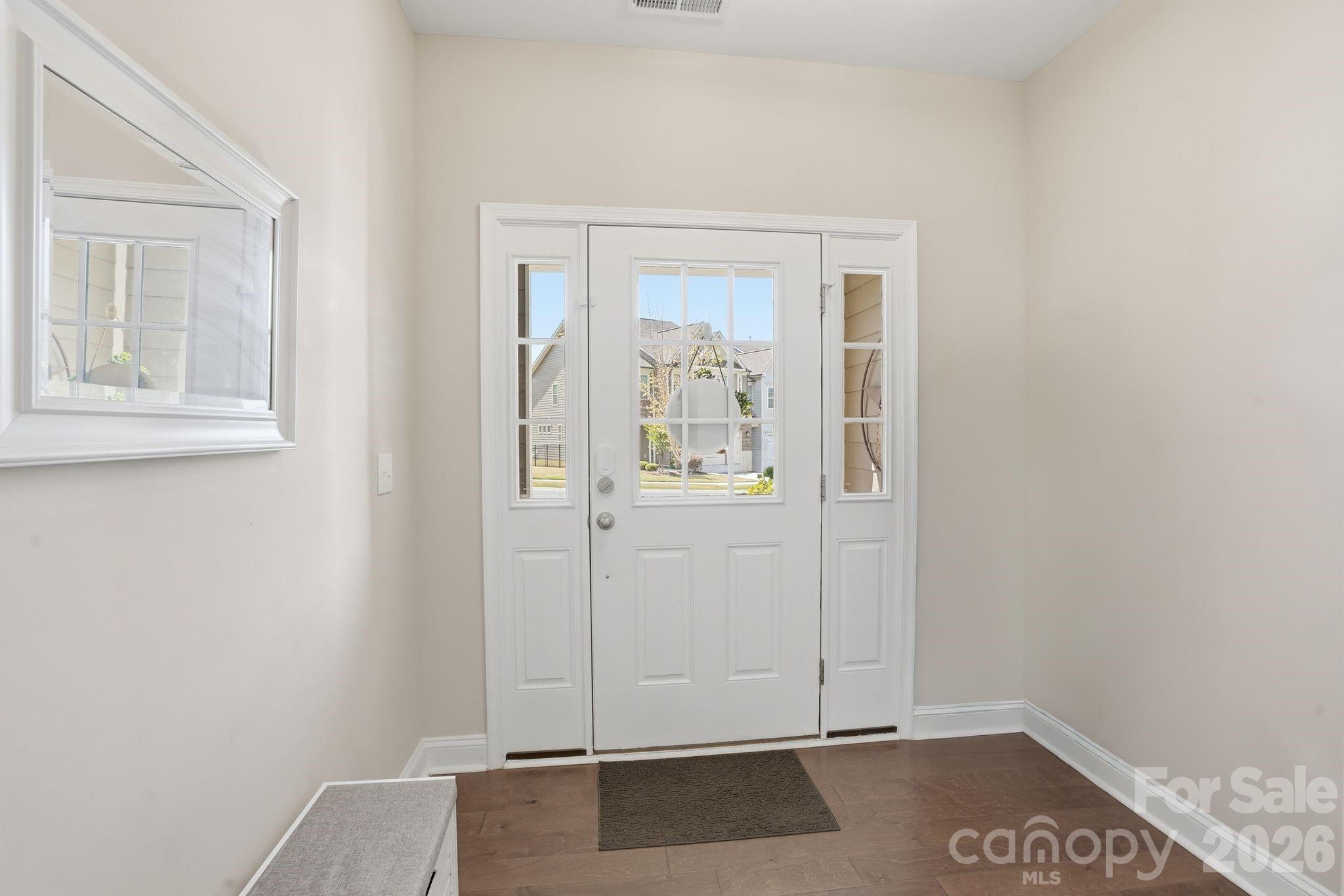 2038 Suttonview Road Property Photo 5